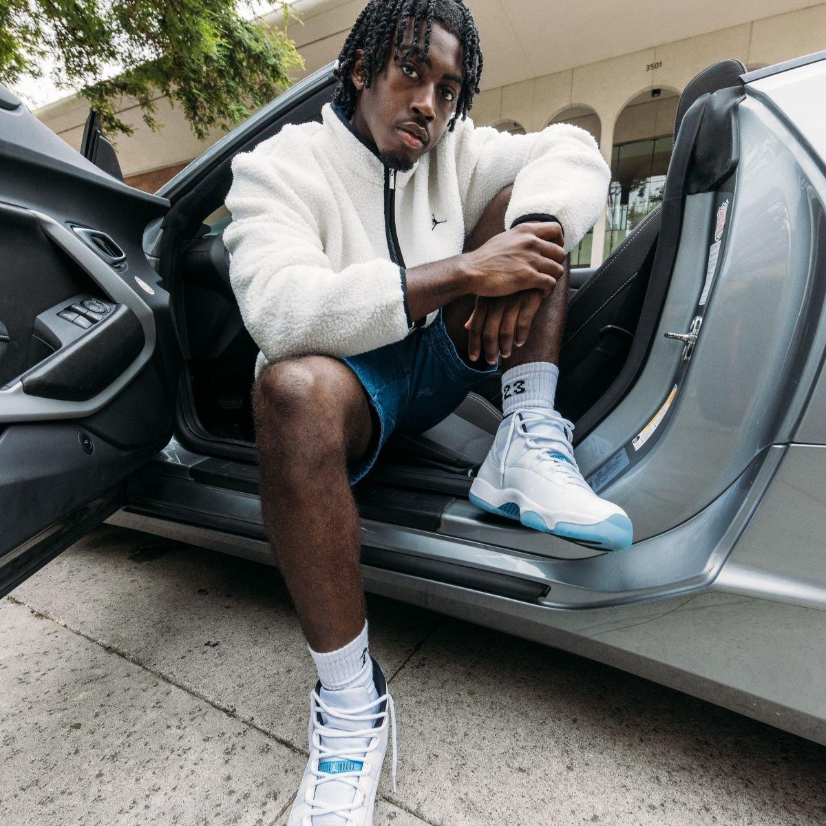 zion-branch-posing-in-car