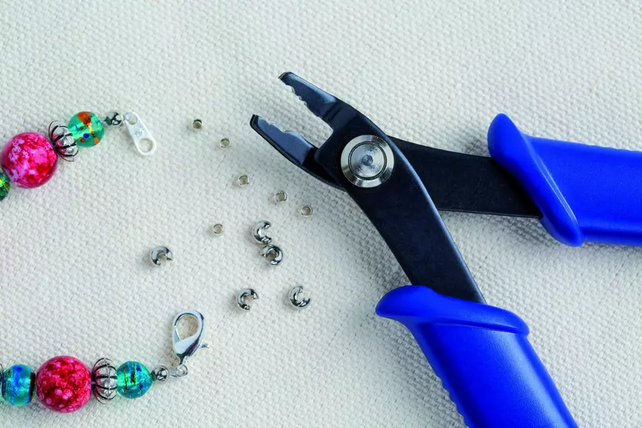 CraftyHope: Jewelry-Making for Beginners Part 9: Using Crimp Beads