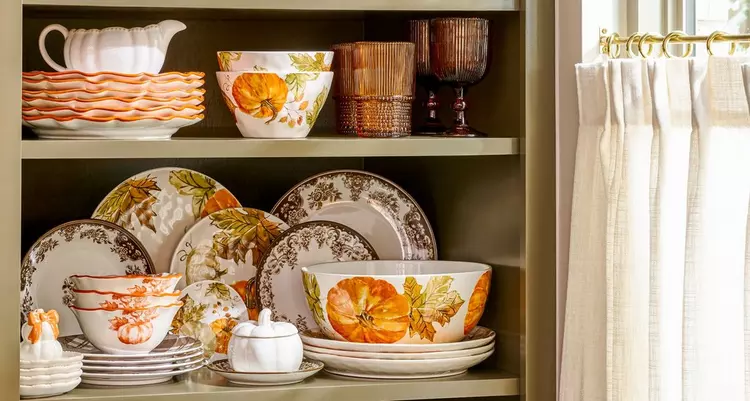 Fall & Thanksgiving Dinnerware