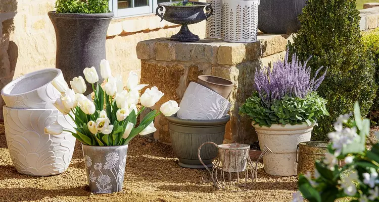 Storage & Planters - Spring Shop