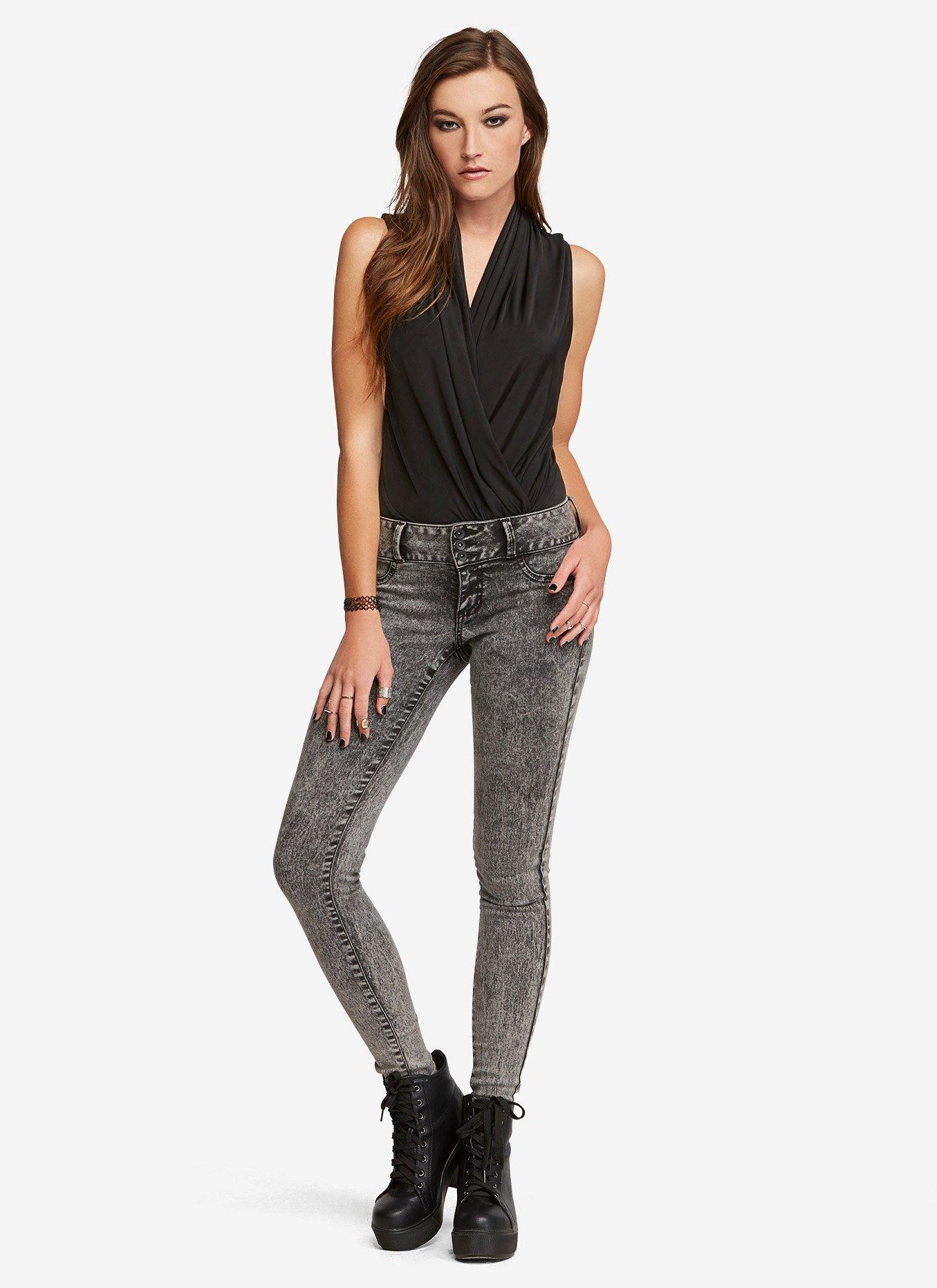 Low Neckline Bodysuit, BLACK, alternate