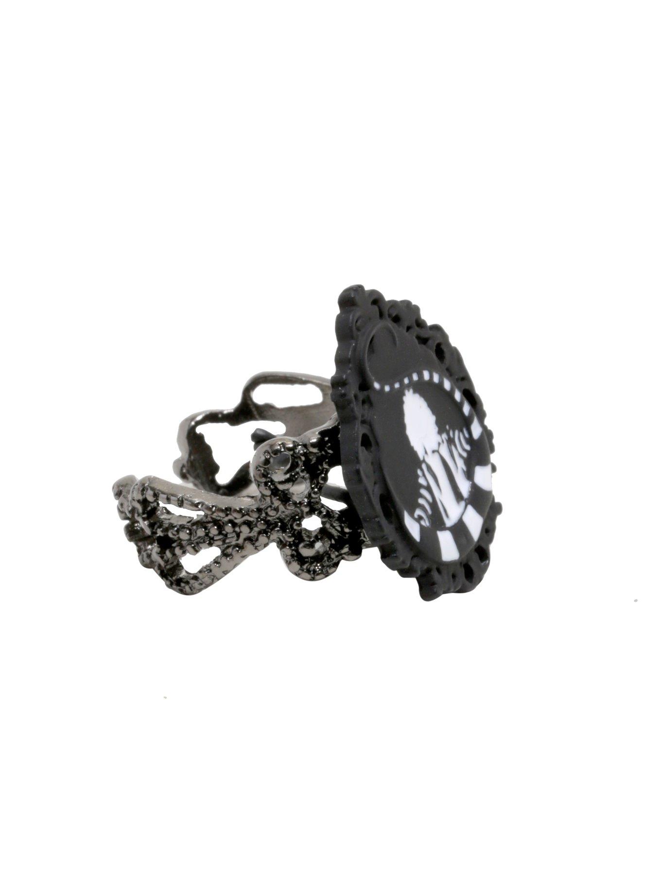 Beetlejuice Ornate Cameo Ring, , alternate