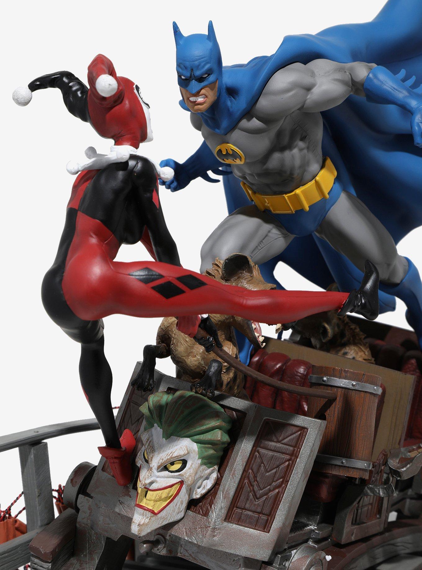 DC Collectibles Batman Vs. Harley Quinn Battle Statue, , alternate