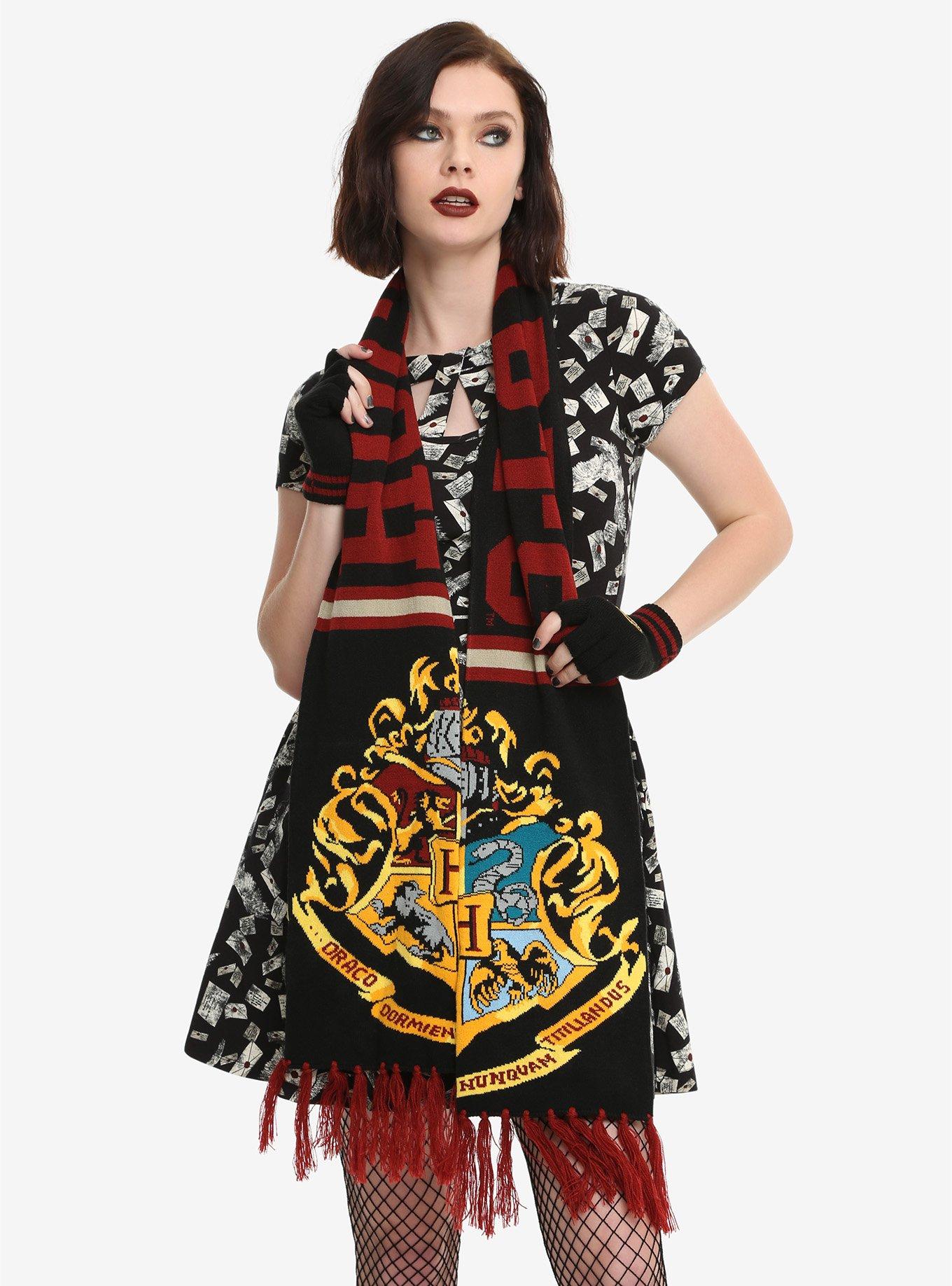 Harry Potter Hogwarts Crest Scarf, , alternate