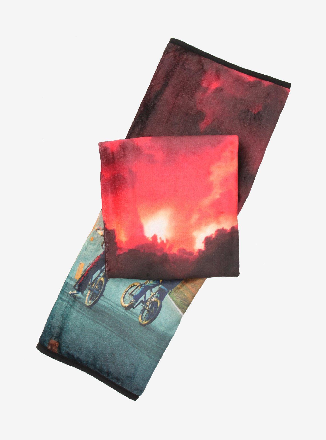 Stranger Things Lightning Throw Blanket, , alternate