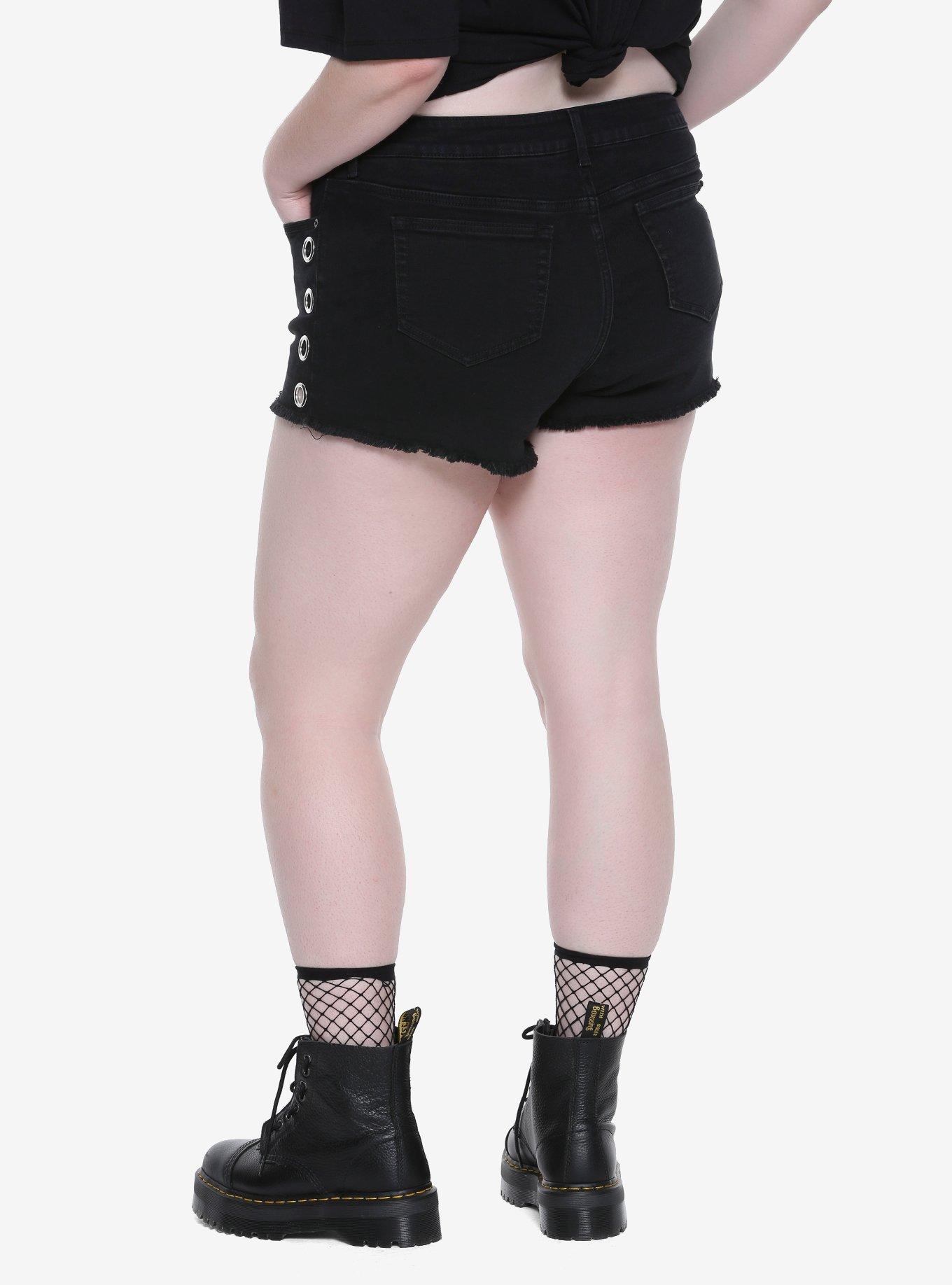 Blackheart Grommet Raw Hem Shorts Plus Size, , alternate