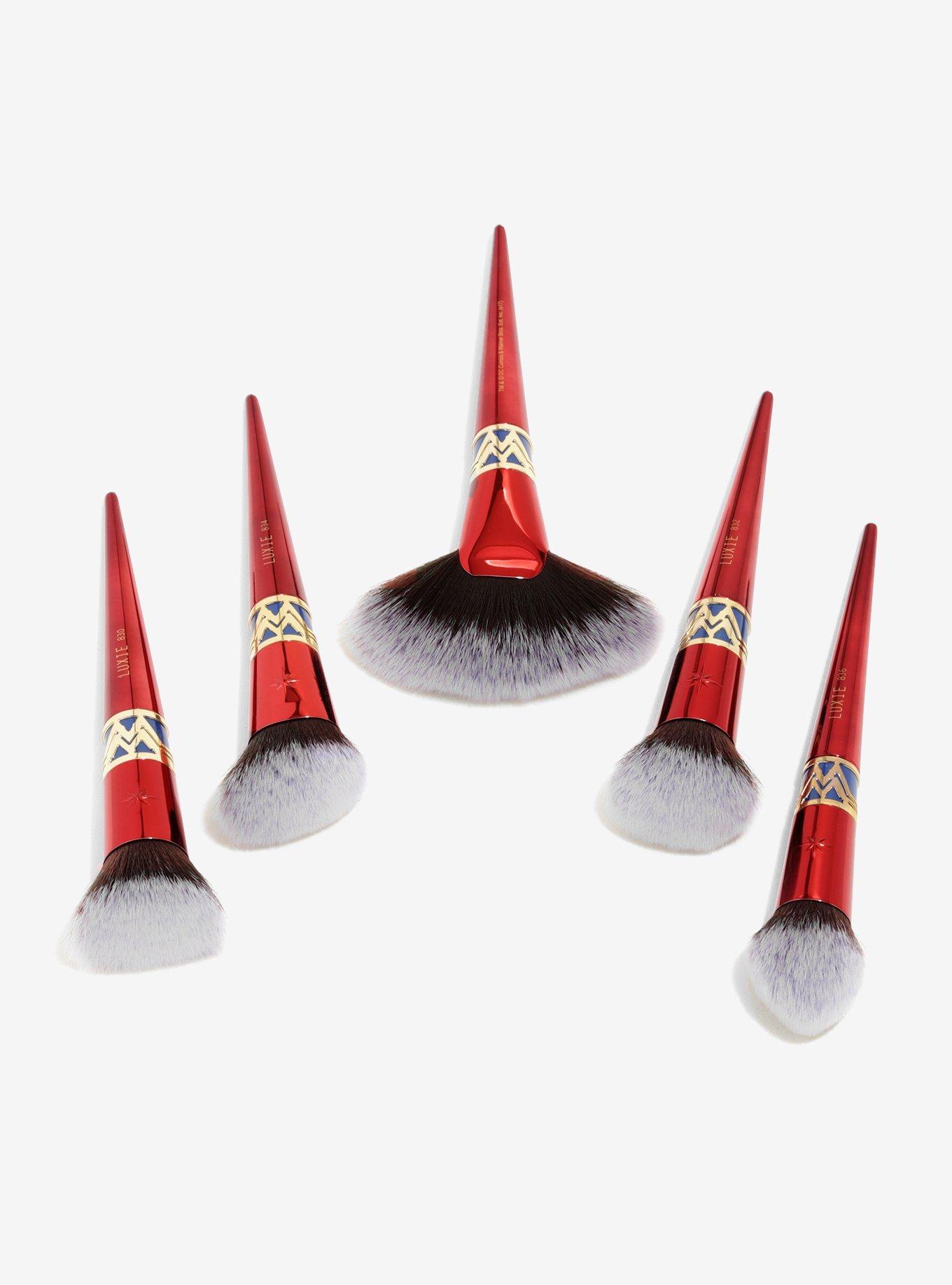 Luxie DC Comics Wonder Woman Face Brush Set, , alternate