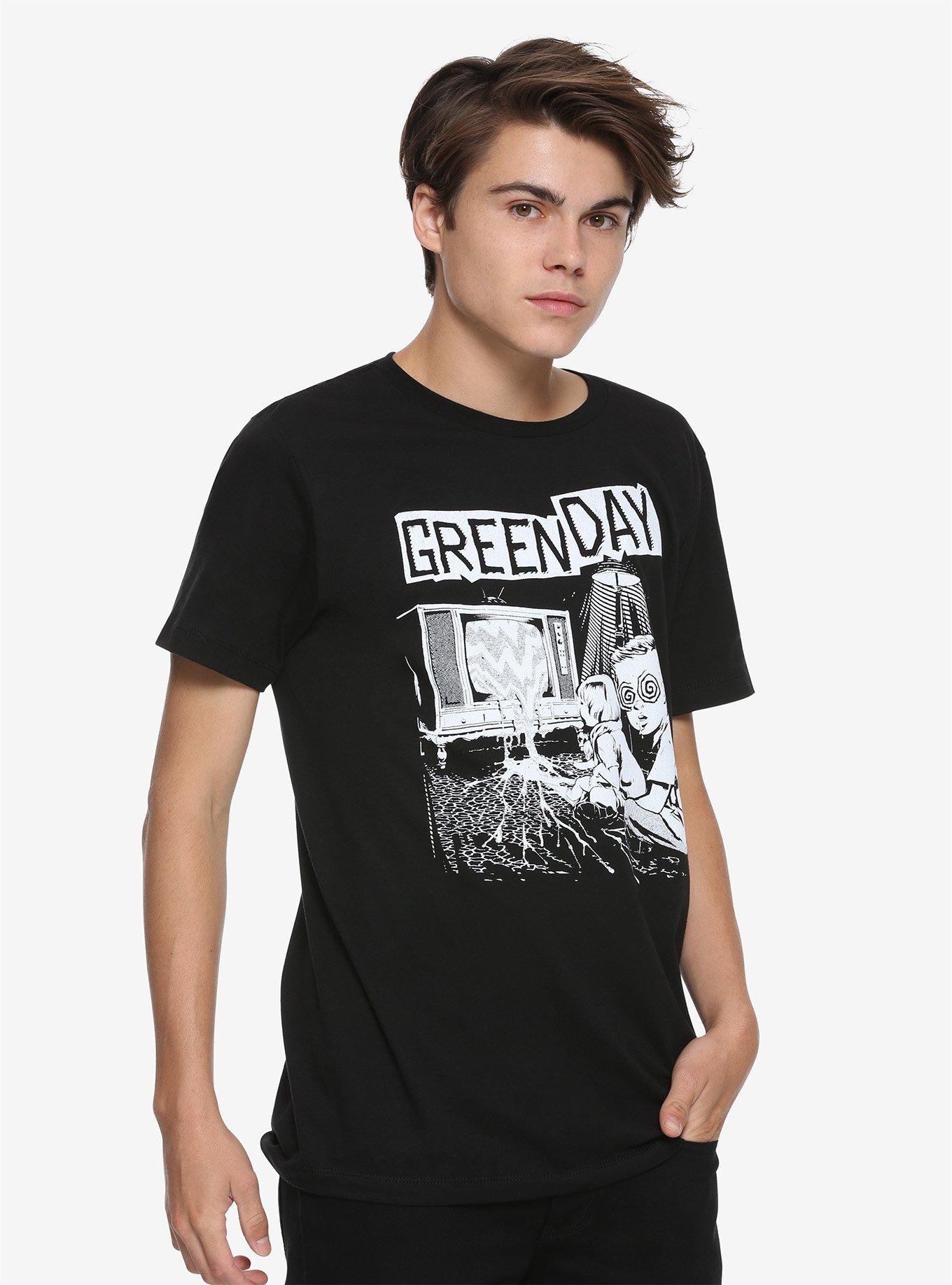 Hot Topic now selling two new Green Day shirts