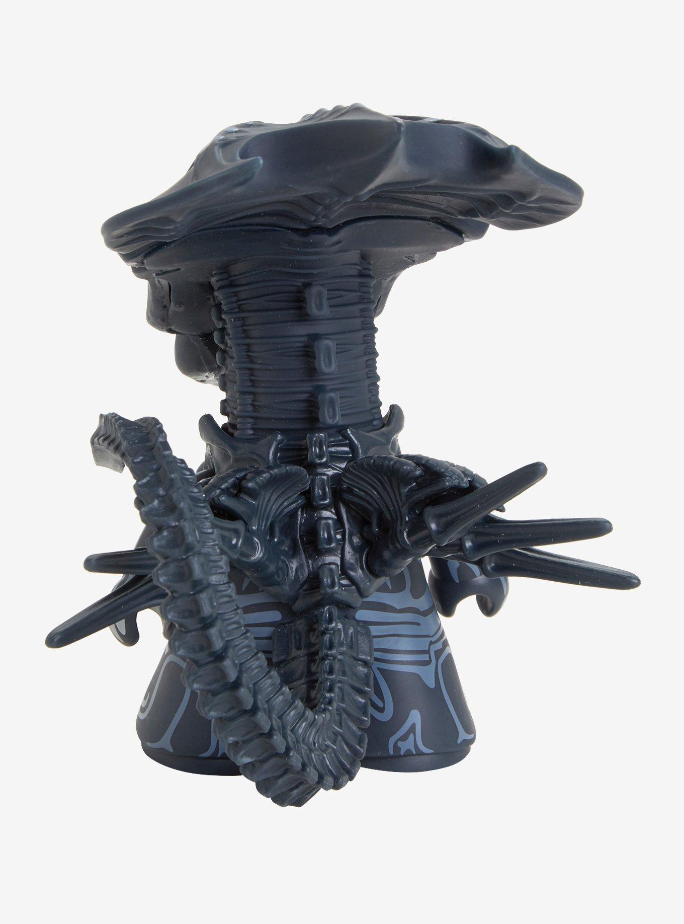 Titan Limited Edition Glow-In-The-Dark Alien Queen Vinyl Figure, , alternate