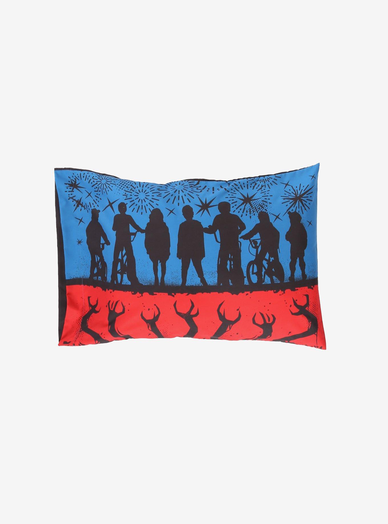 Stranger Things Silhouettes Pillowcase Set, , alternate