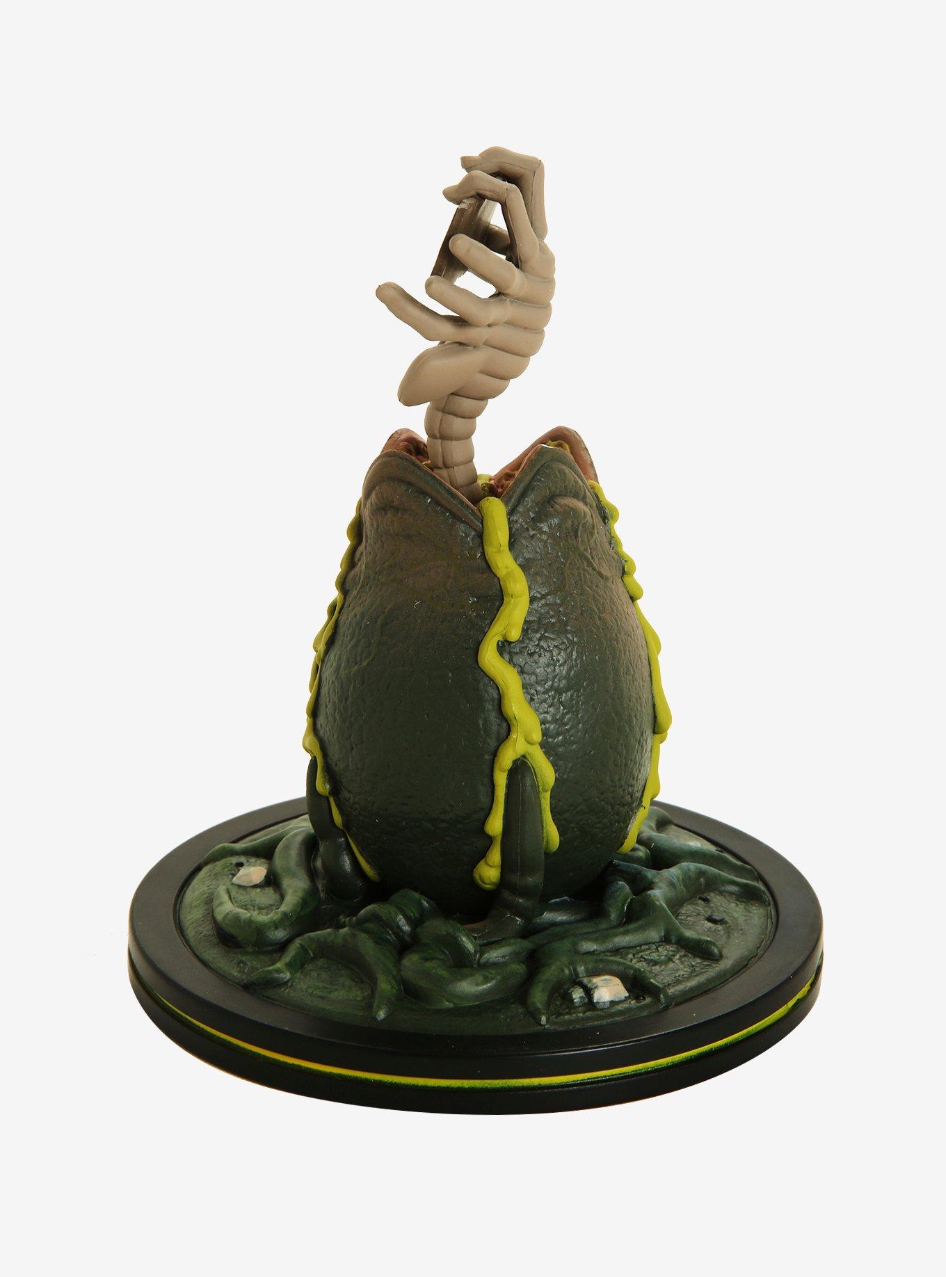 Alien Q-Fig Facehugger Collectible Figure, , alternate