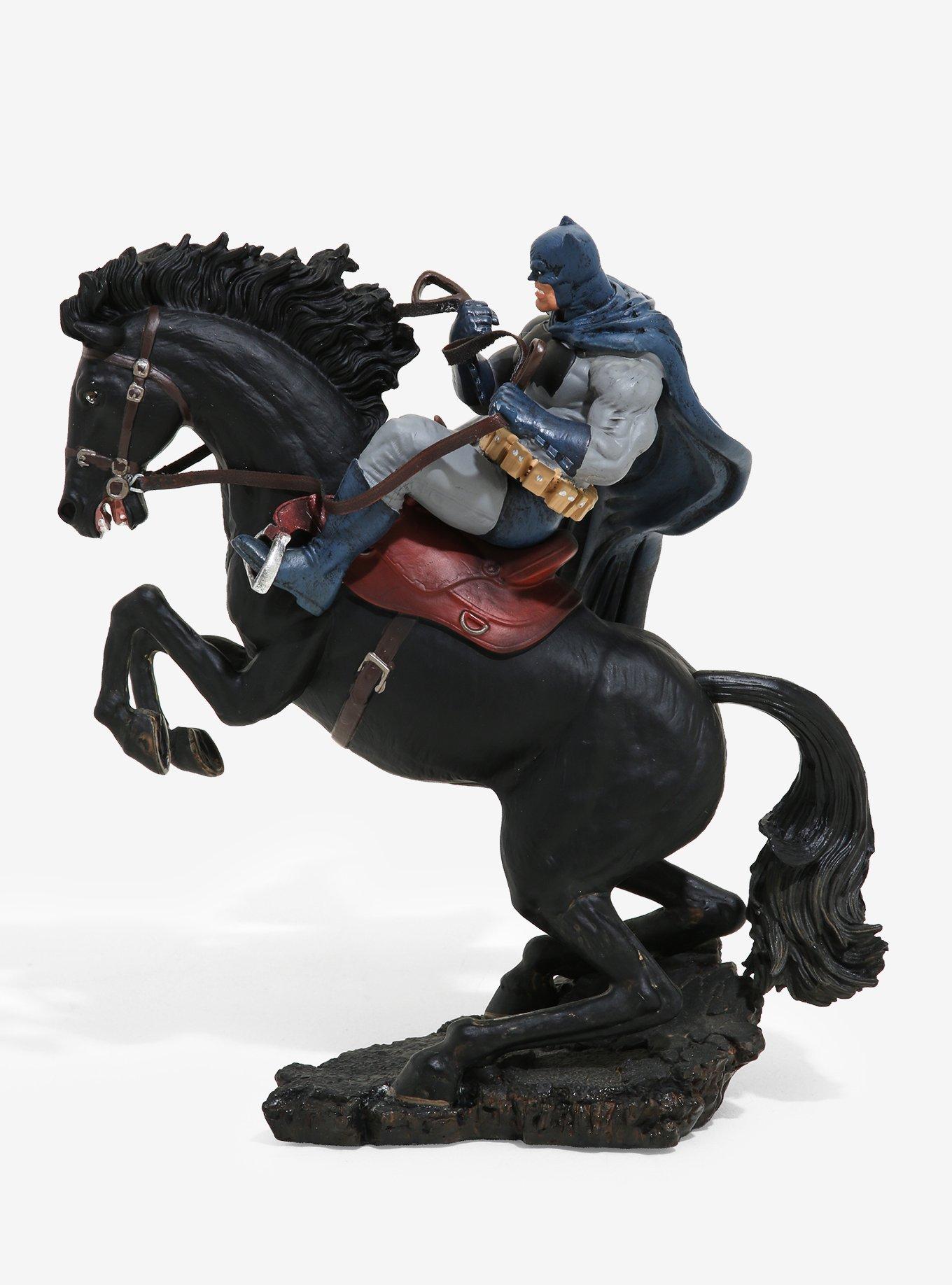 DC Comics Batman: The Dark Knight Returns A Call to Arms Statue, , alternate