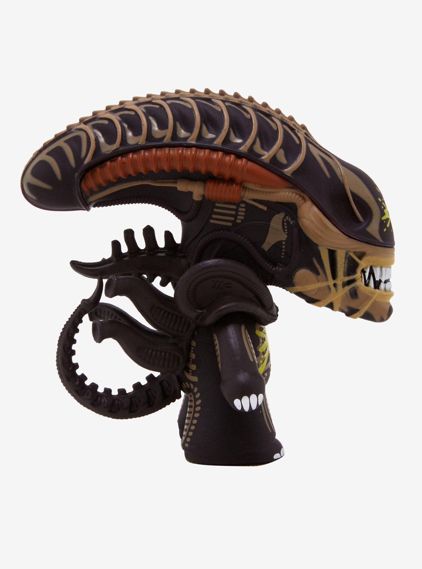 Aliens Bullet-Damaged Alien Warrior Titans Vinyl Figure 2019 Summer Convention Exclusive, , alternate