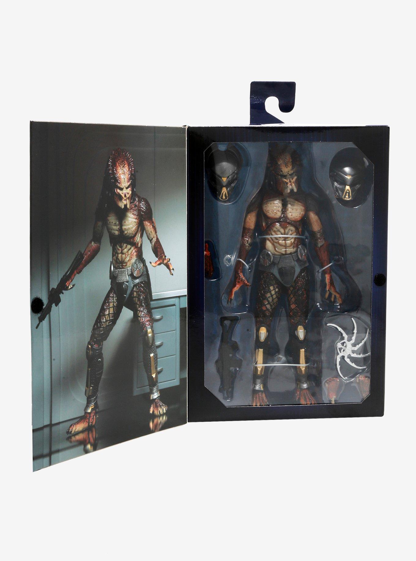The Predator Ultimate Fugitive Predator (Lab Escape) Action Figure ...