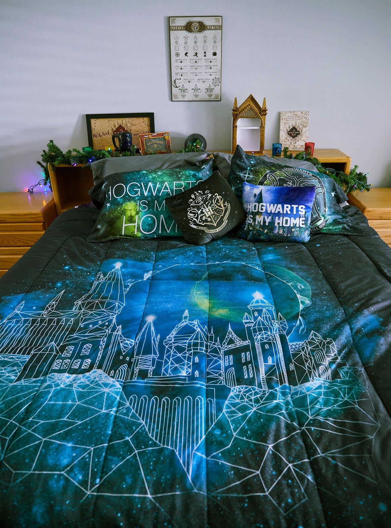 Harry Potter Geometric Hogwarts Comforter, , alternate