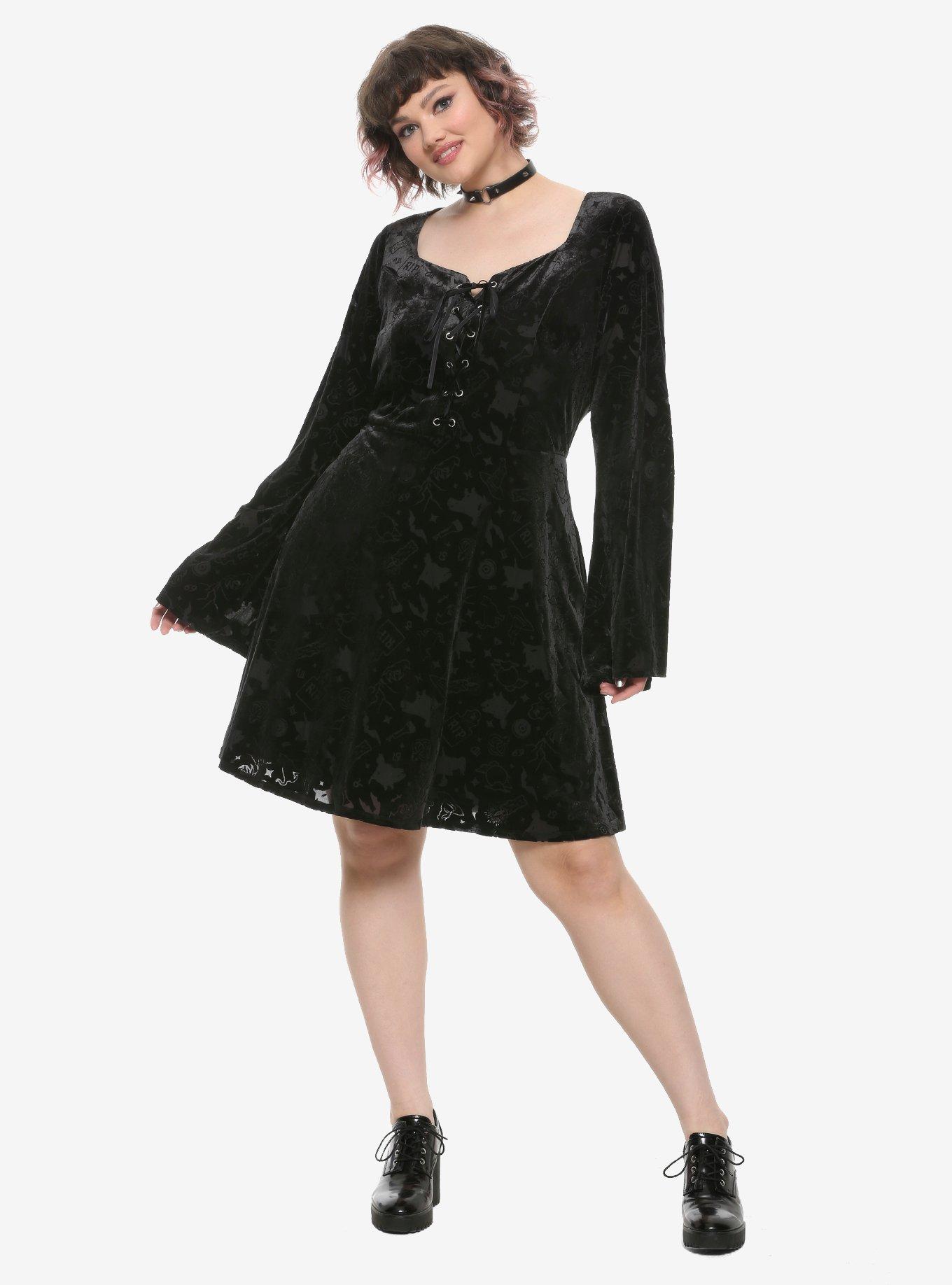 Her Universe Disney Hocus Pocus Icon Velvet Bell Sleeve Dress Plus Size, , alternate
