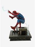 Diamond Select Toys Marvel Gallery Spider-Man (1990s) Diorama Collectible Figure, , alternate