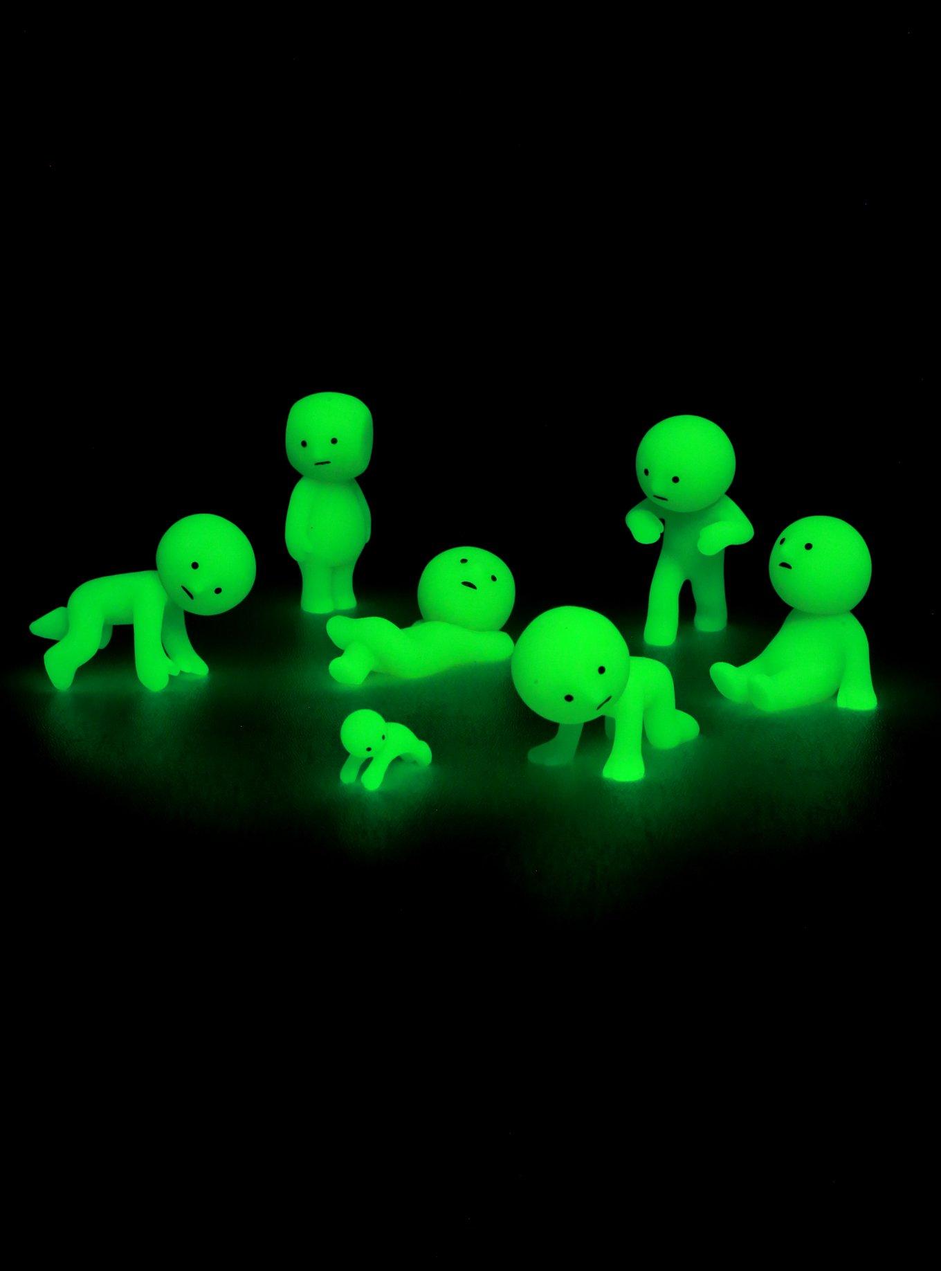 Smiski Series 4 Glow-In-The-Dark Blind Box Figure, , alternate