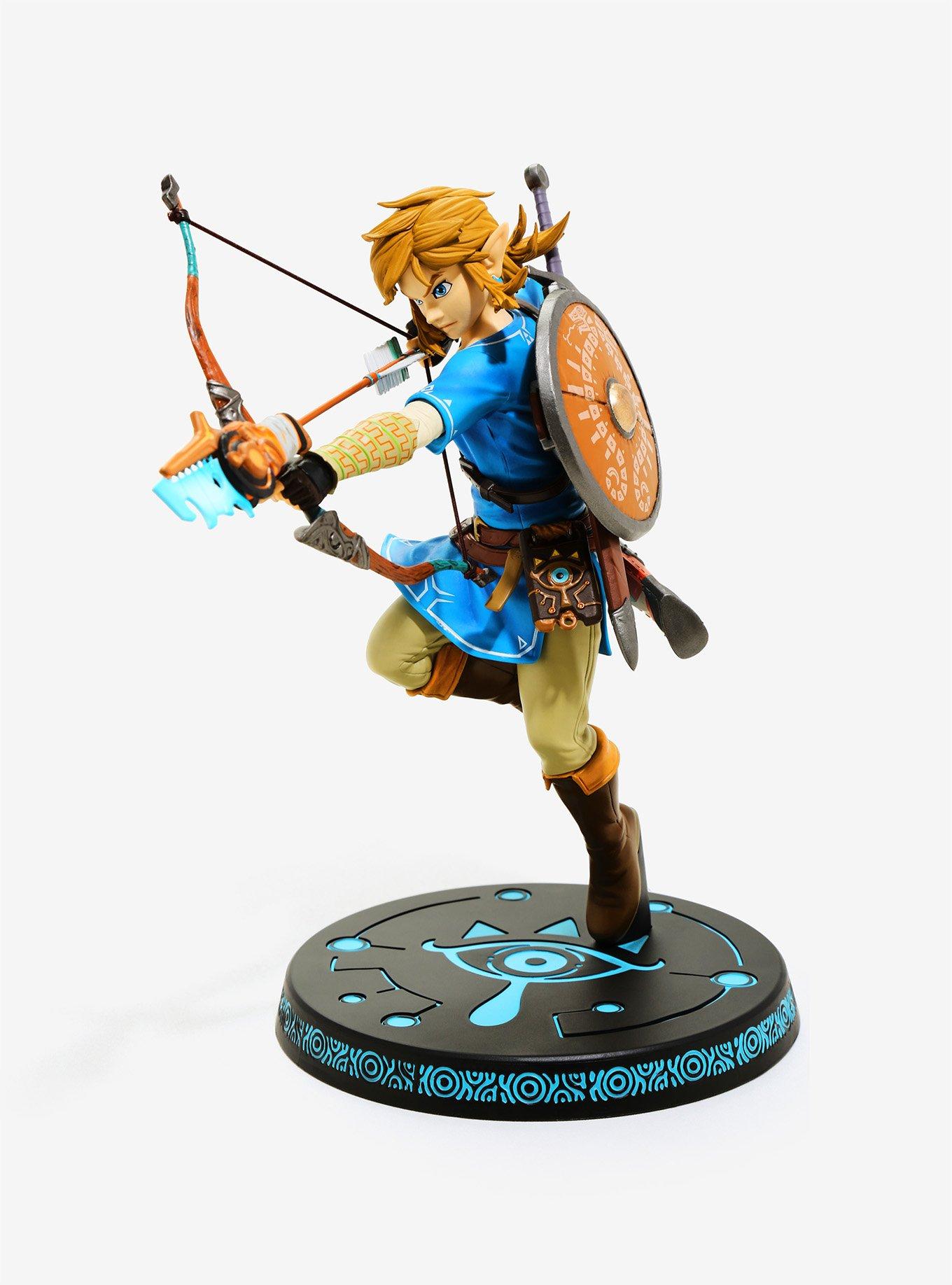 Nintendo The Legend of Zelda Breath of the Wild Link Collectible Figure, , alternate