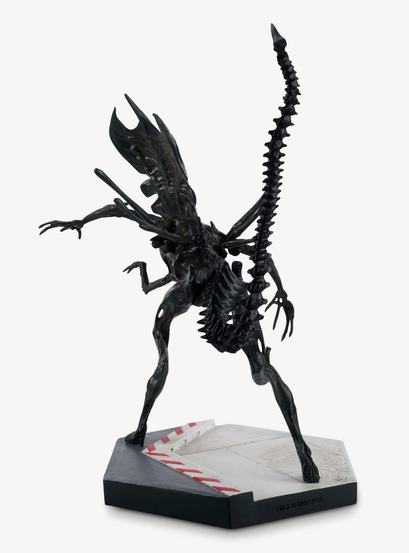 Eaglemoss Alien & Predator Figurine Collection Special Edition No. 4 Xenomorph Queen Figure, , alternate