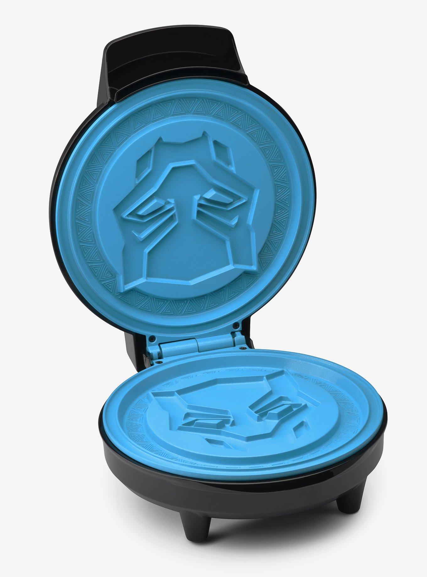 Marvel Black Panther Round Waffle Maker, , alternate