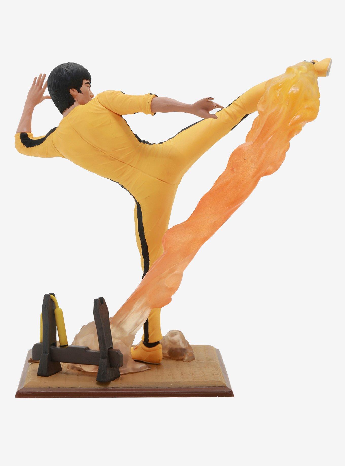 Diamond Select Toys Bruce Lee (Kicking) Gallery Figure, , alternate