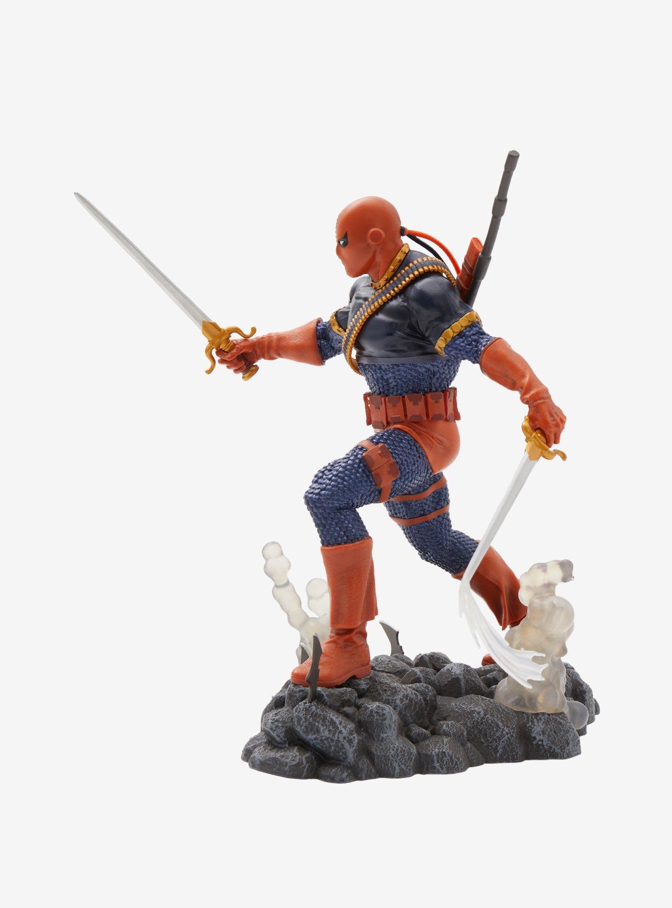 Diamond Select Toys DC Comics Deathstroke Gallery Collectible Figure, , alternate