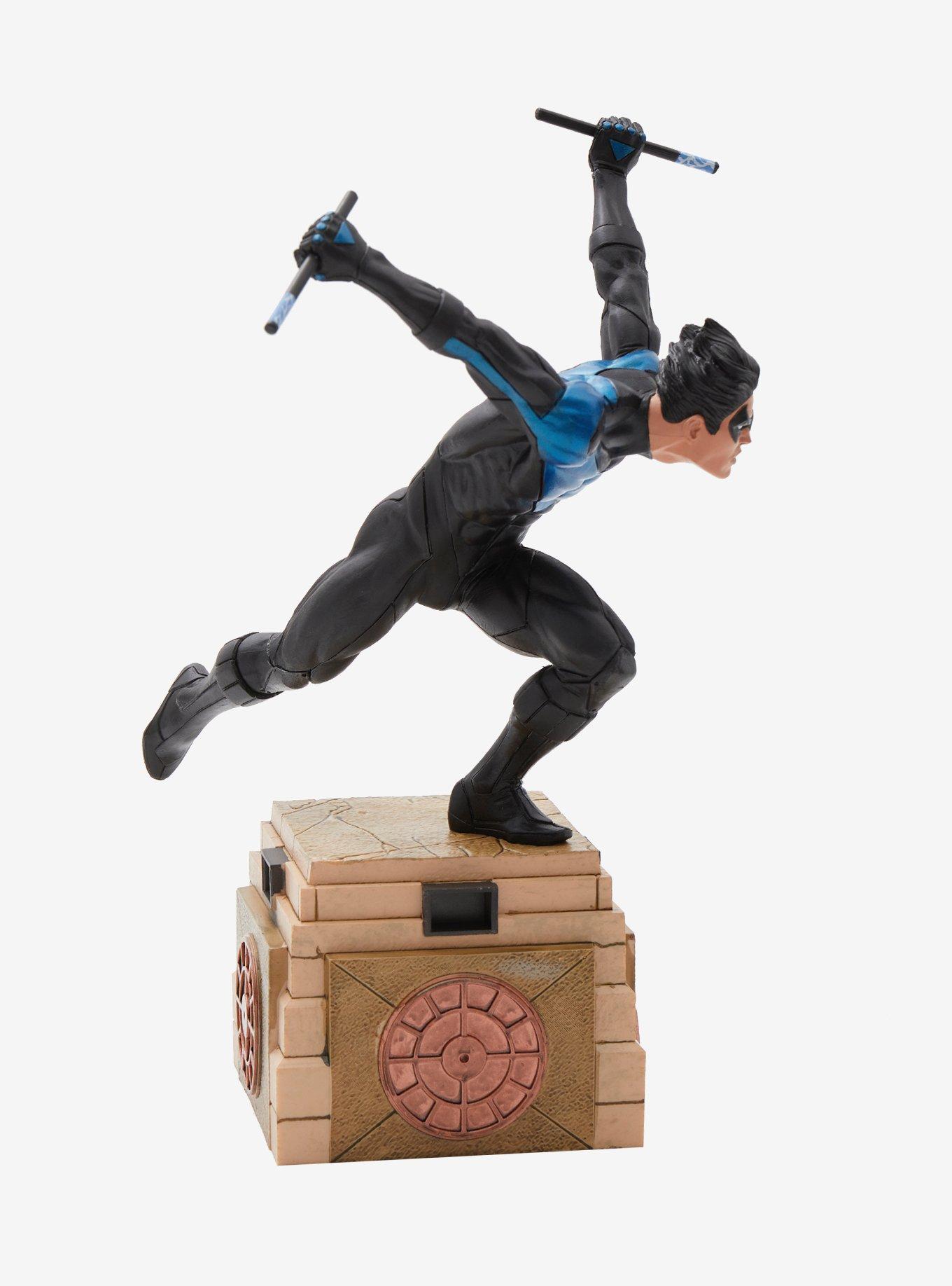 Diamond Select Toys DC Comics Nightwing Gallery Collectible Figure, , alternate