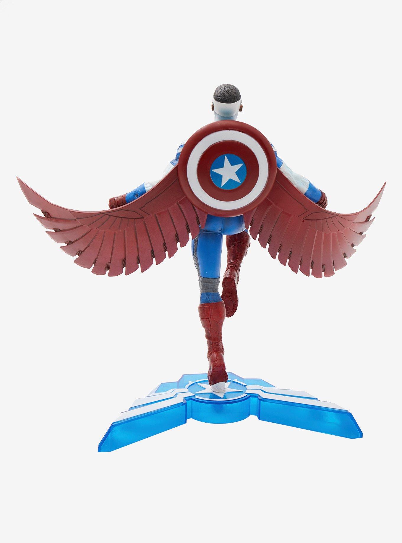 Diamond Select Toys Marvel Captain America (Sam Wilson) Gallery Collectible Figure, , alternate