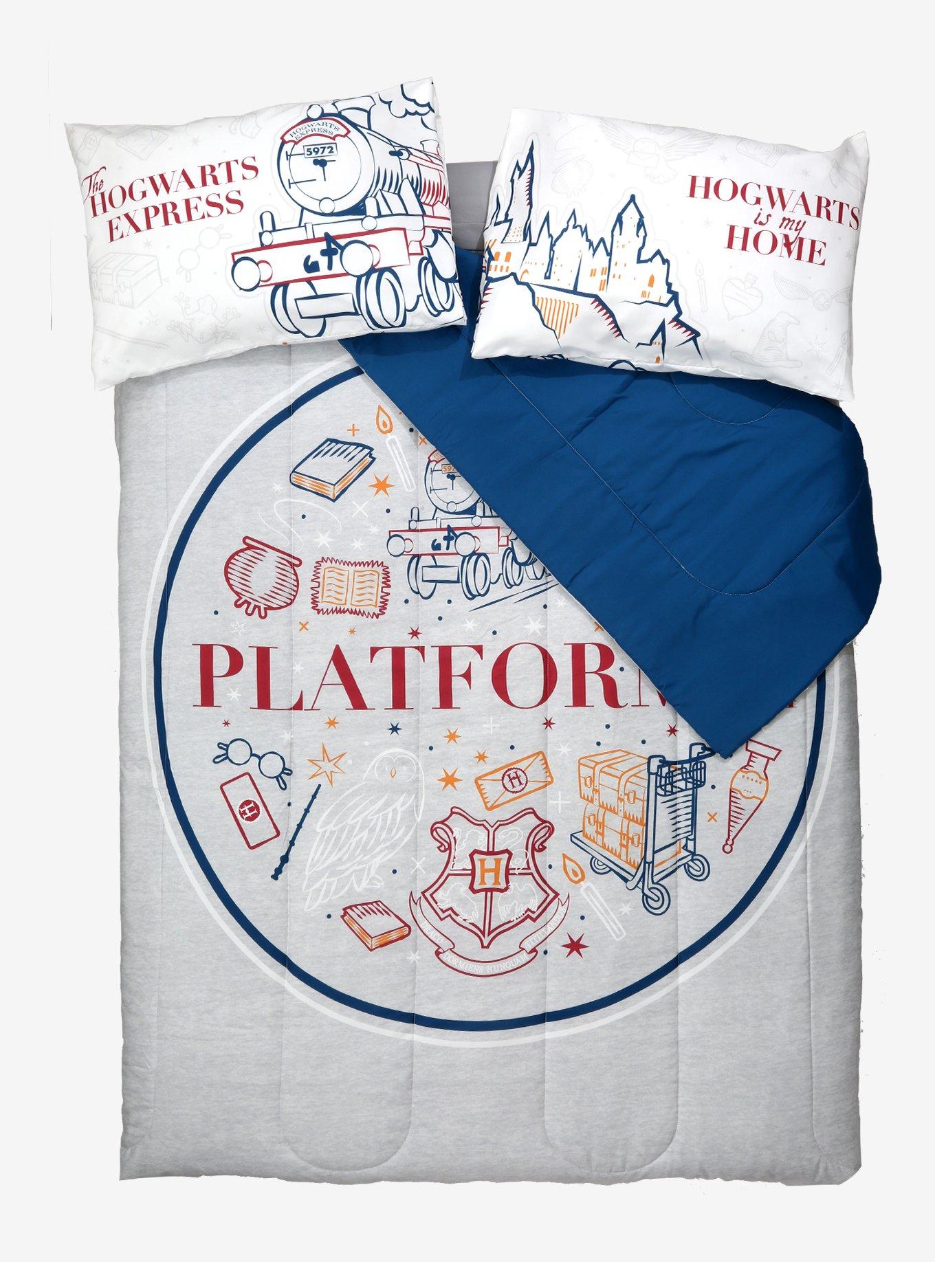 Harry Potter Platform 9 3/4 Icon Full/Queen Comforter, , alternate