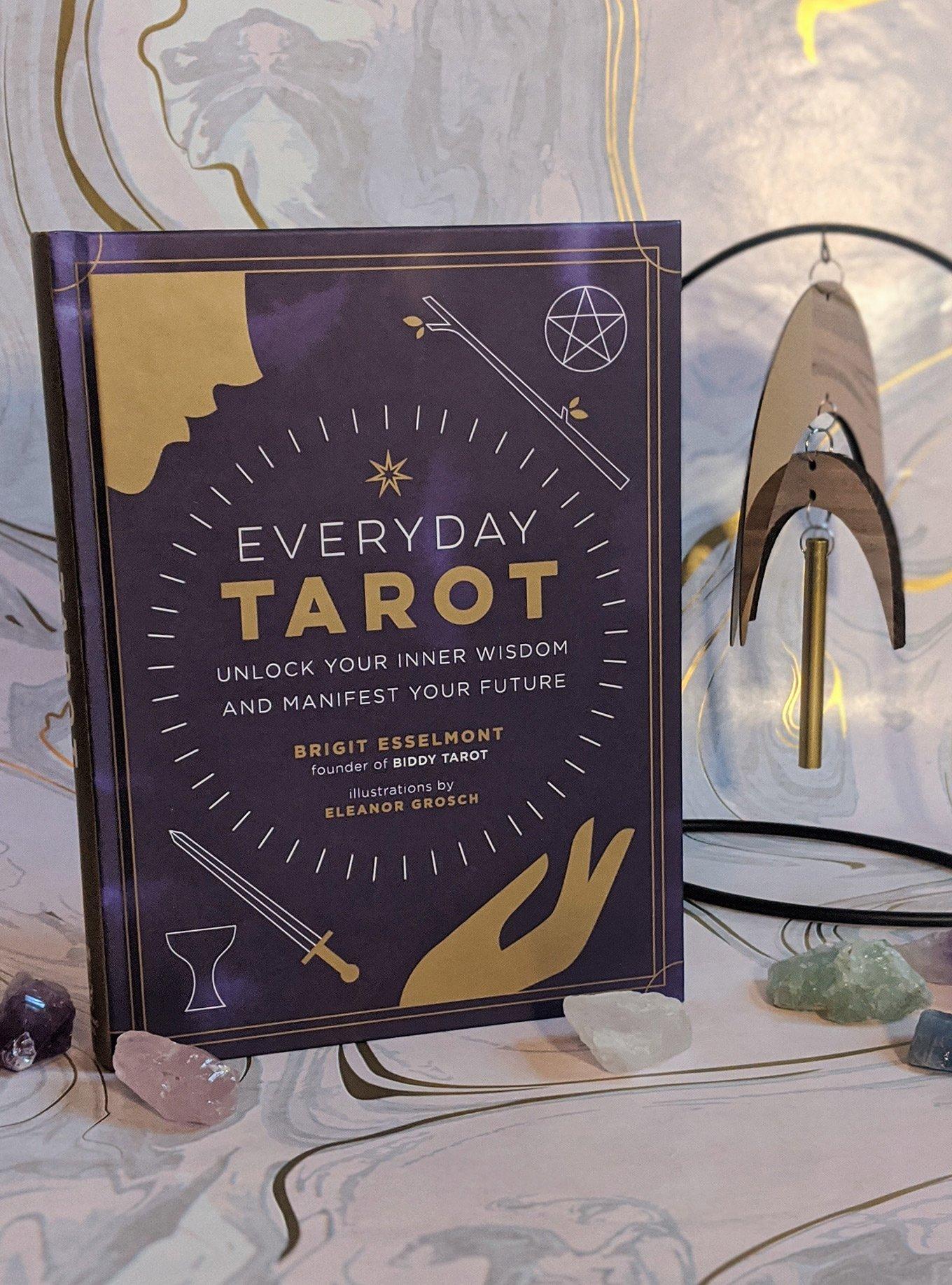 Everyday Tarot: Unlock Your Inner Wisdom and Manifest Your Future, , alternate