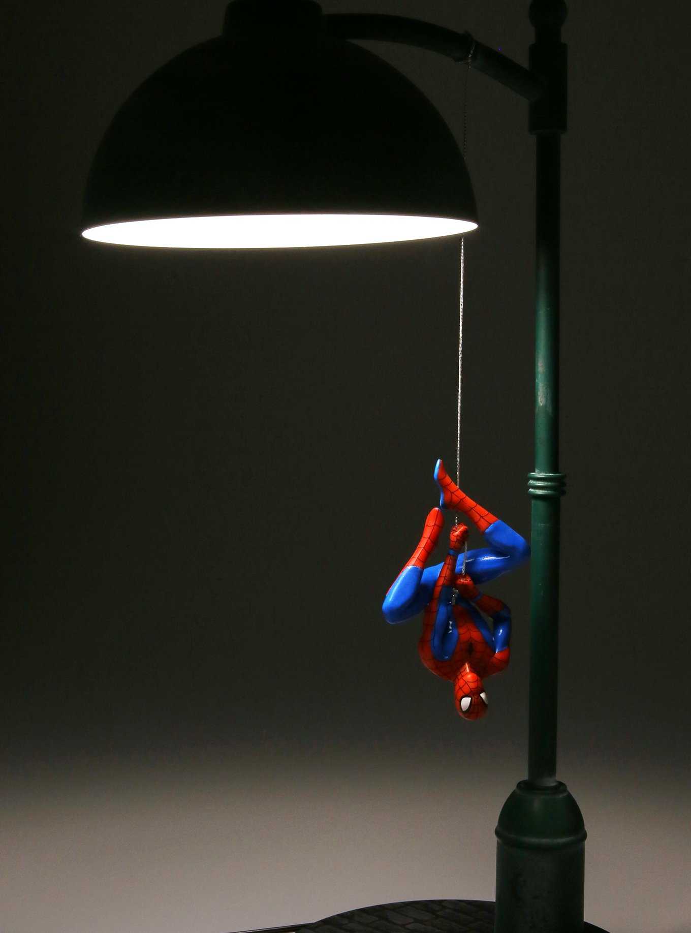 Marvel Spider-Man Hanging Street LED Desk Lamp, , hi-res