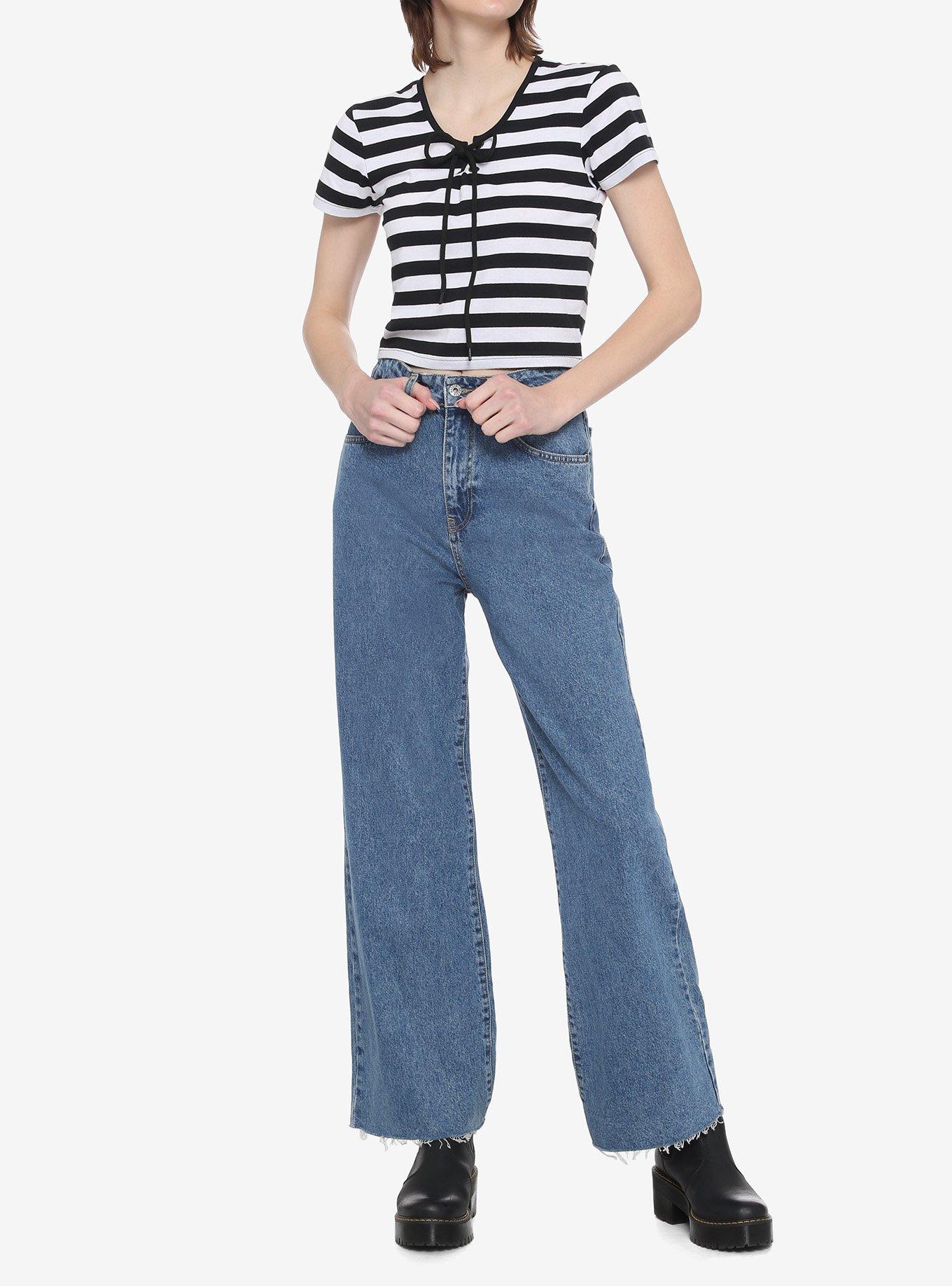 Black & White Stripe Lace-Up Girls Crop T-Shirt, STRIPES, alternate