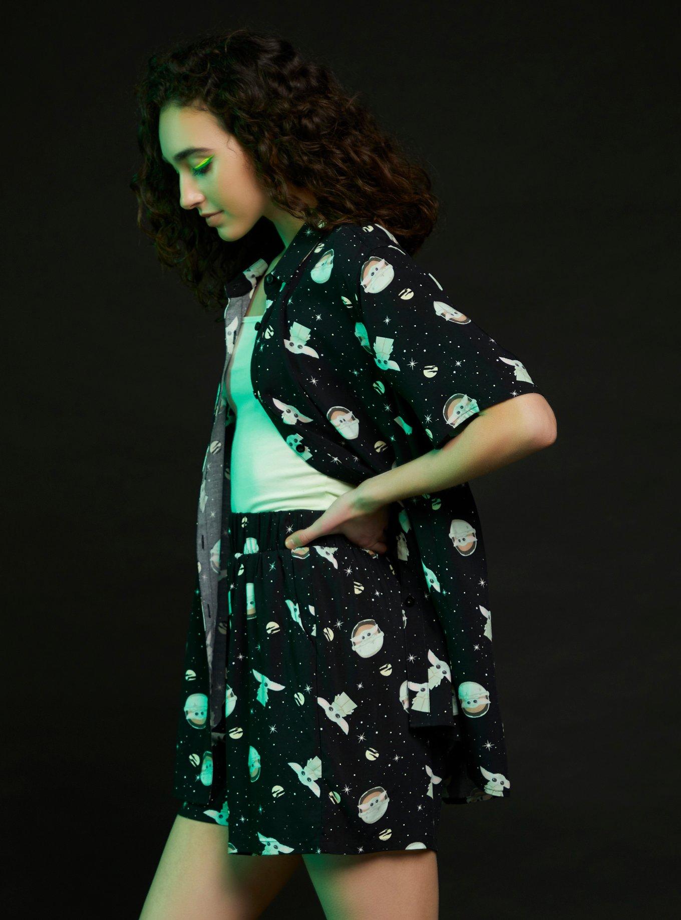 Her Universe Star Wars The Mandalorian The Child Woven Button-Up, MULTI, alternate