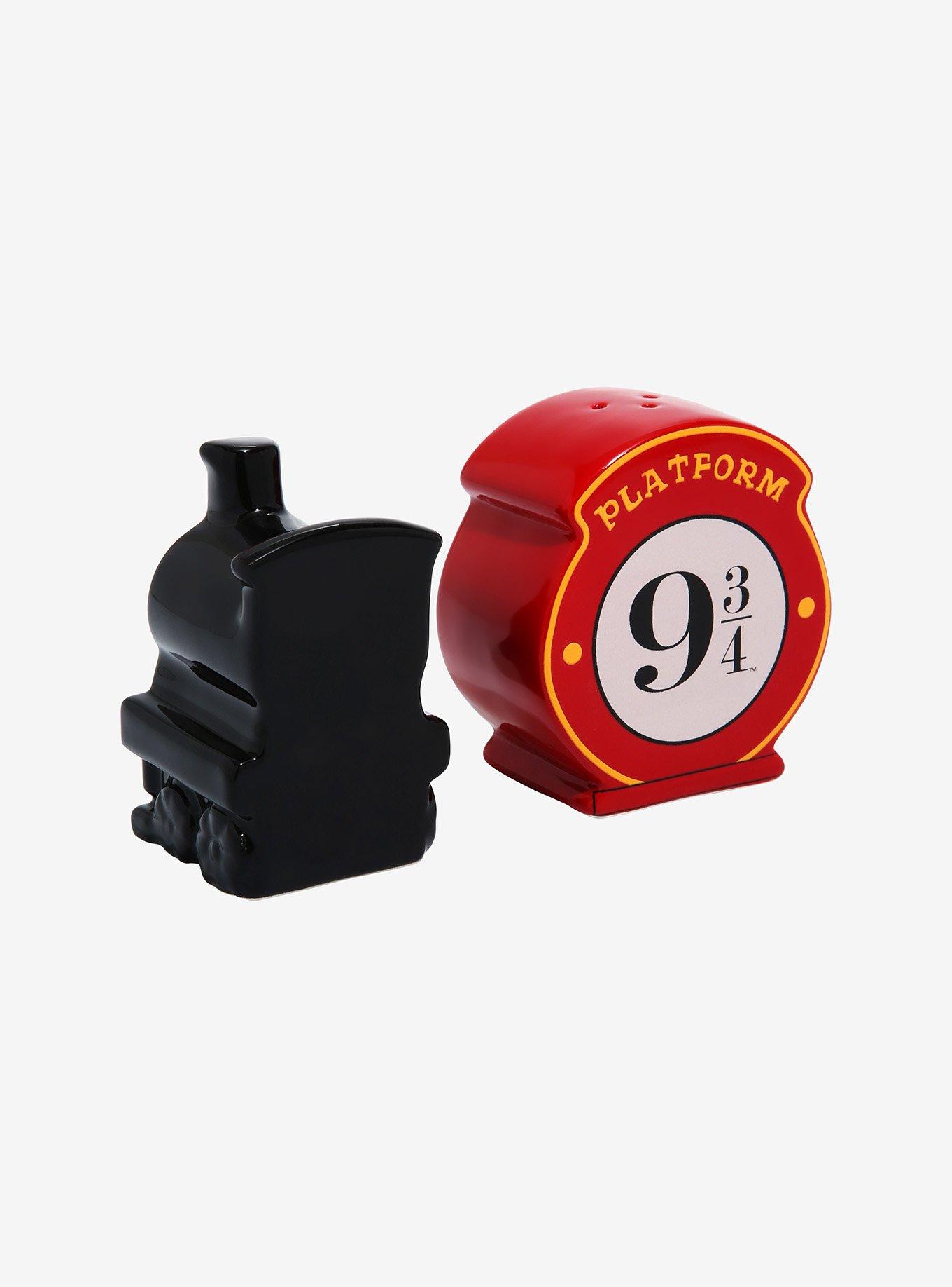 Harry Potter Hogwarts Express Ceramic Salt & Pepper Shakers, , alternate