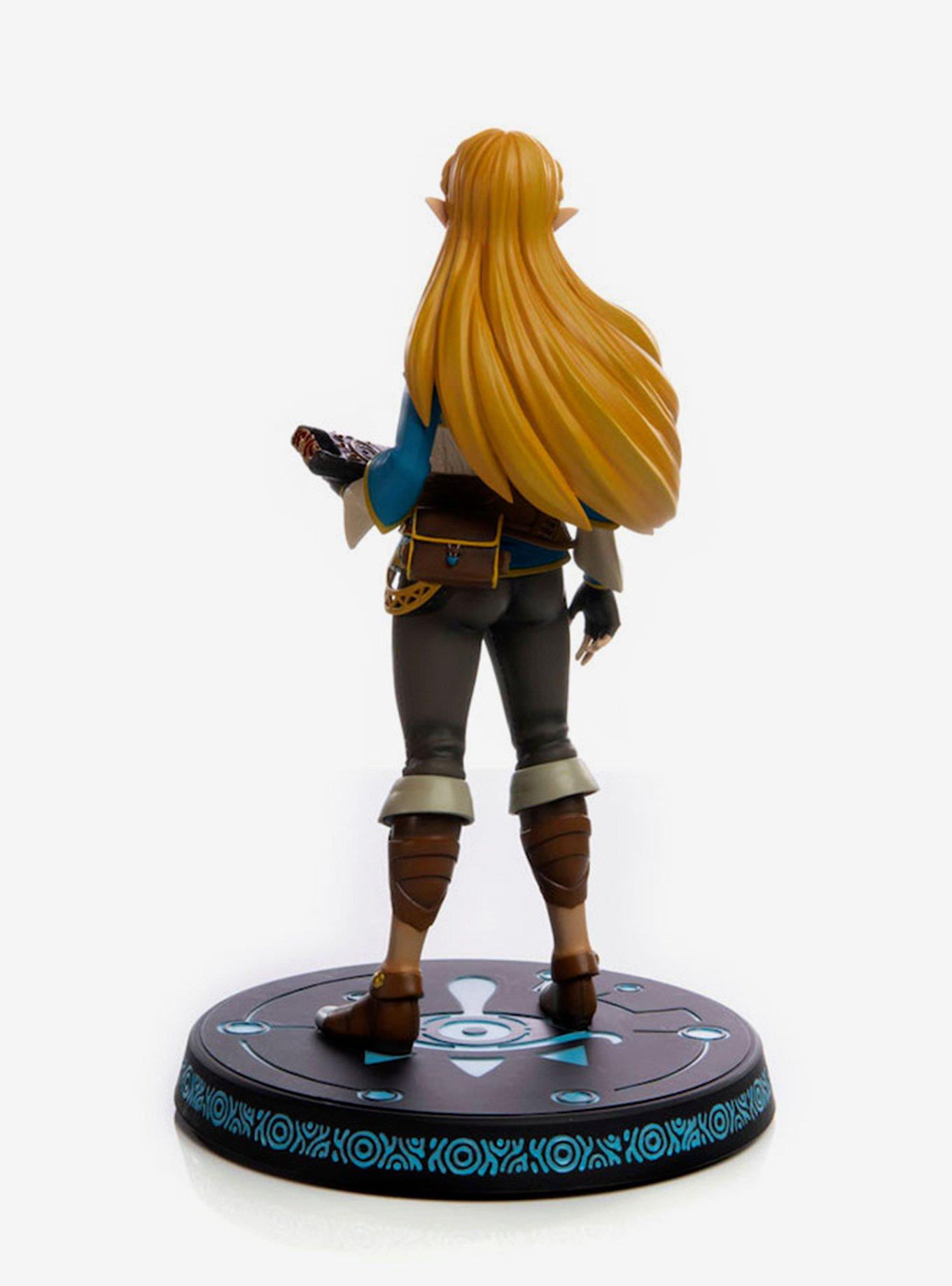 Dark Horse The Legend Of Zelda: Breath Of The Wild  Link Collectible Figure, , alternate