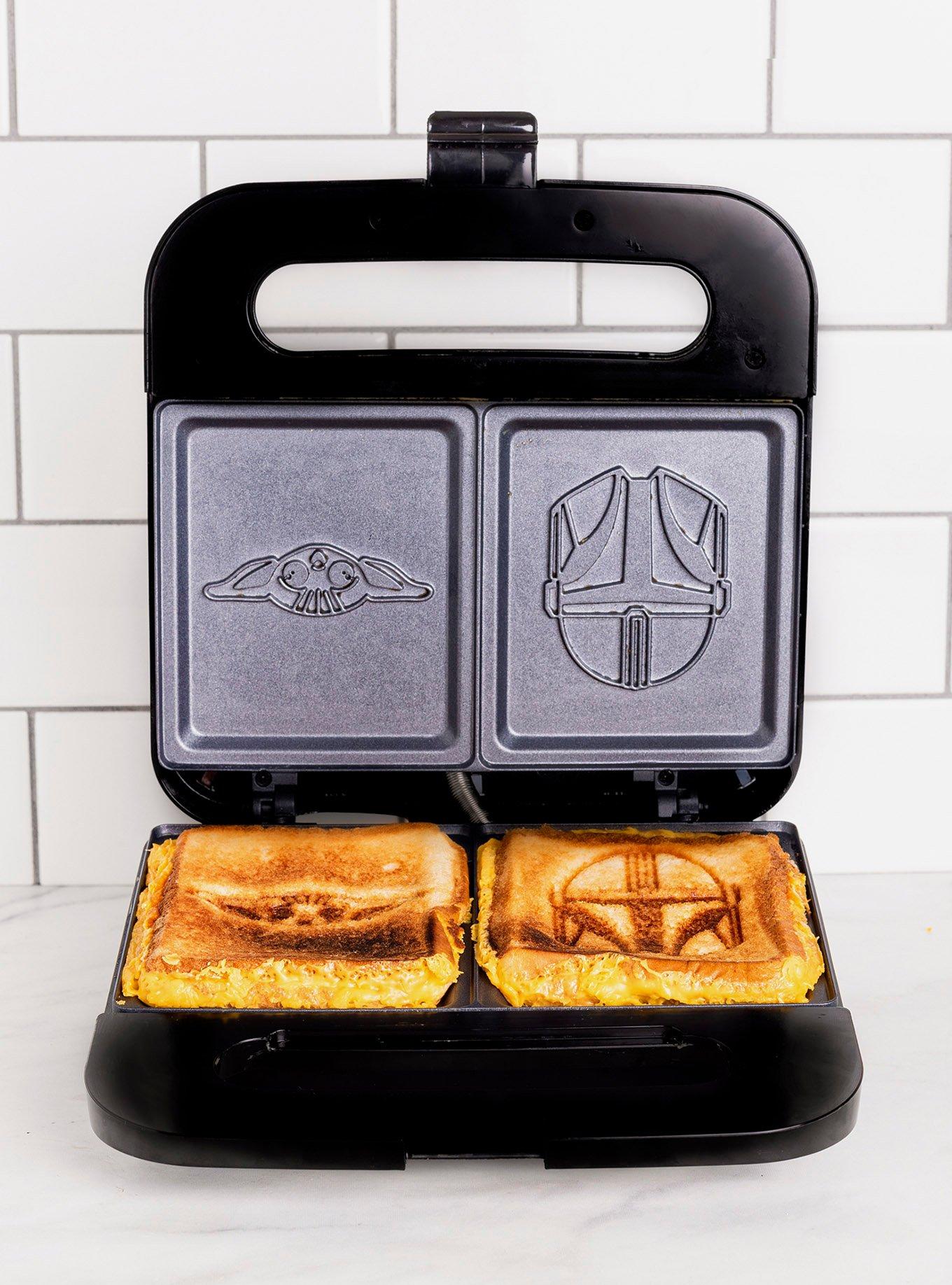 Star Wars The Mandalorian Grilled Cheese Maker, , alternate