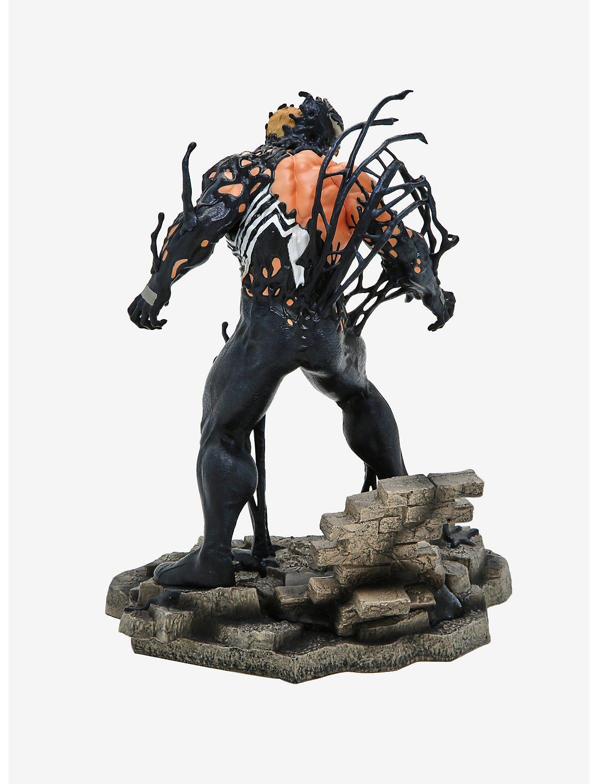 Marvel Venom Gallery Diorama Comic Venom Figure, , alternate