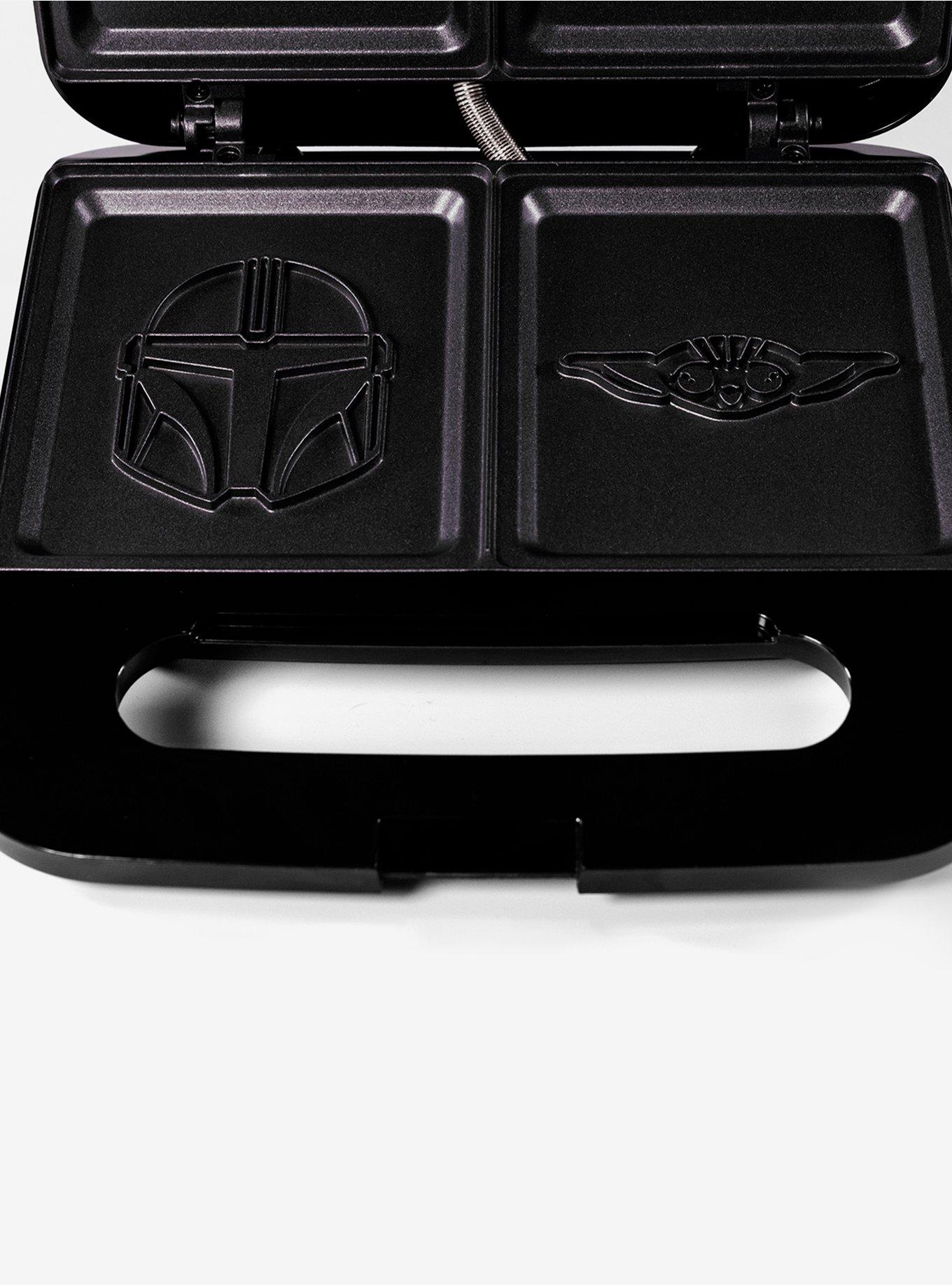 Star Wars The Mandalorian Grilled Cheese Maker, , alternate