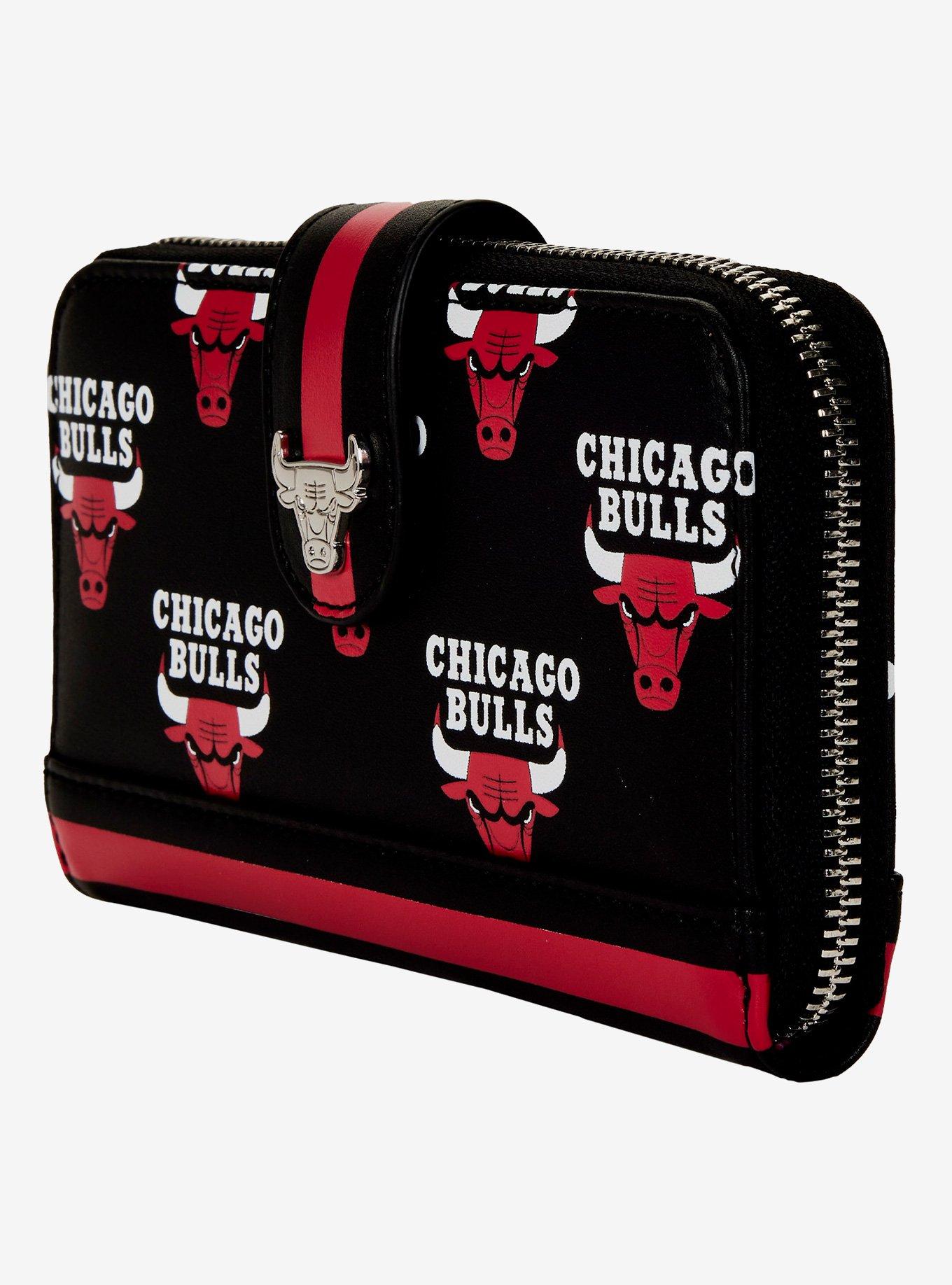 Loungefly NBA Chicago Bulls Logo Zipper Wallet, , alternate