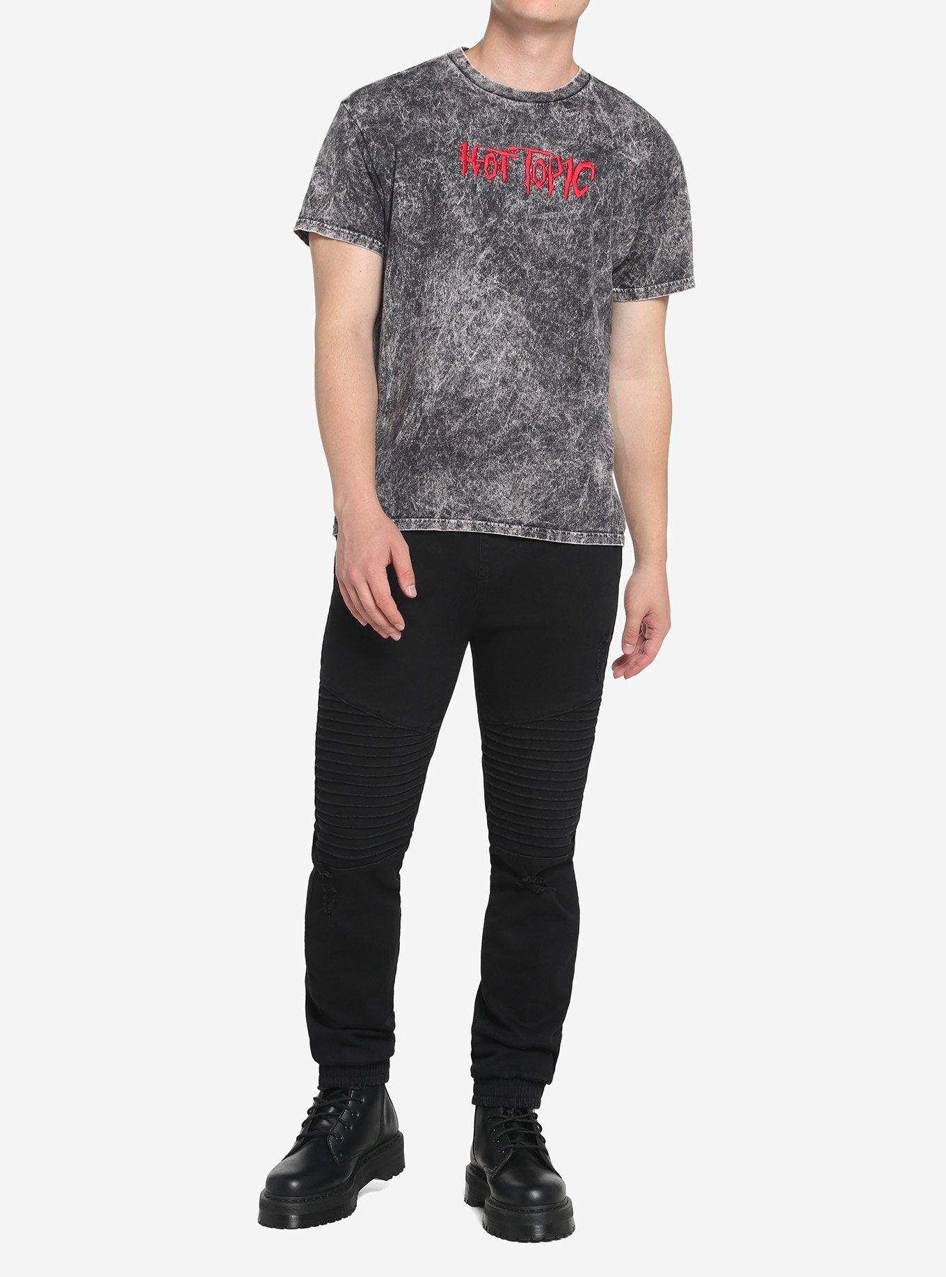 Hot Topic Old Logo Mineral Wash T-Shirt, BLACK  RED, alternate