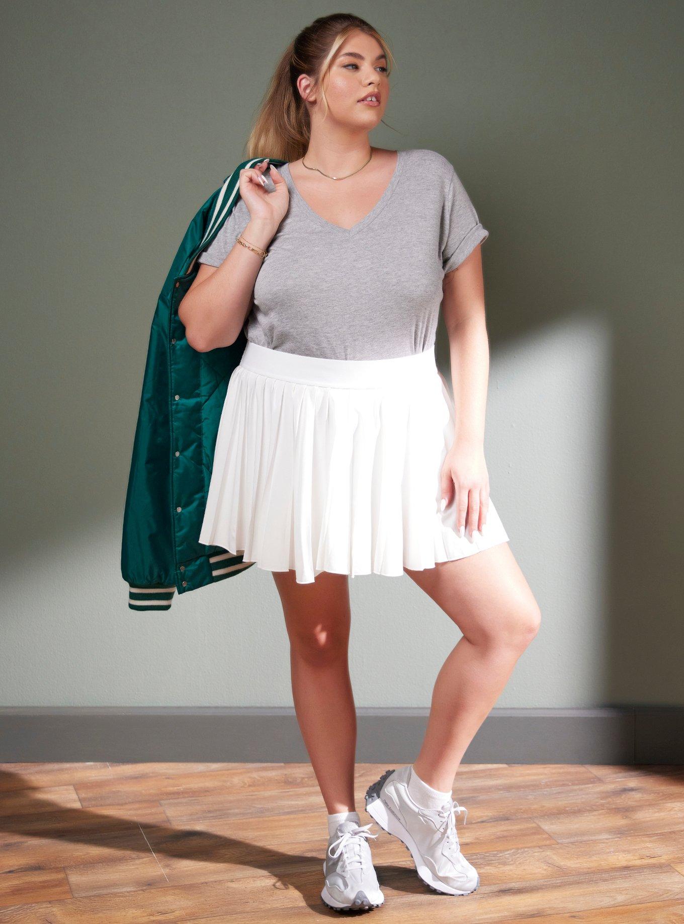 Her Universe Heather Grey V-Neck Favorite T-Shirt Plus Size, HEATHER GREY, alternate