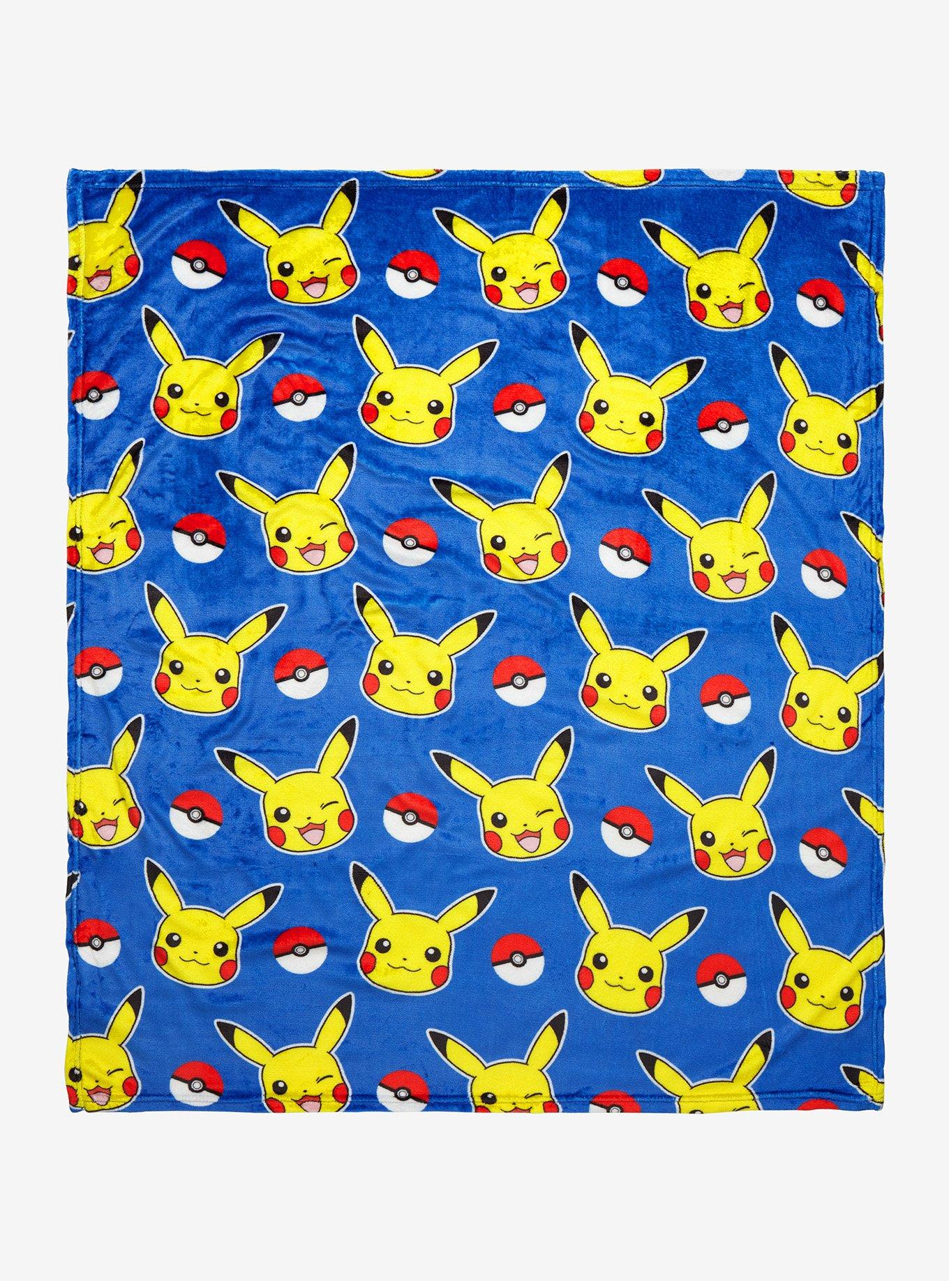 Pok&eacute;mon Pikachu Plush and Blanket Set, , alternate