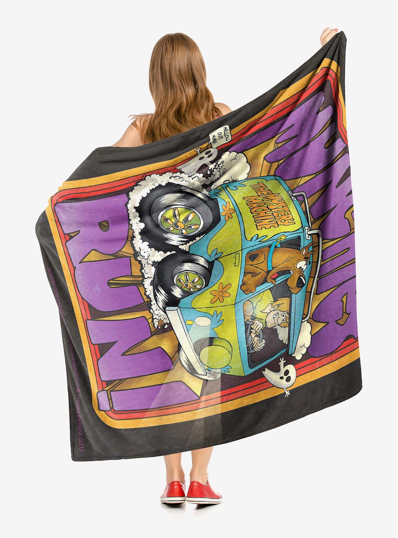 Scooby-Doo Munchies Run Throw Blanket, , hi-res