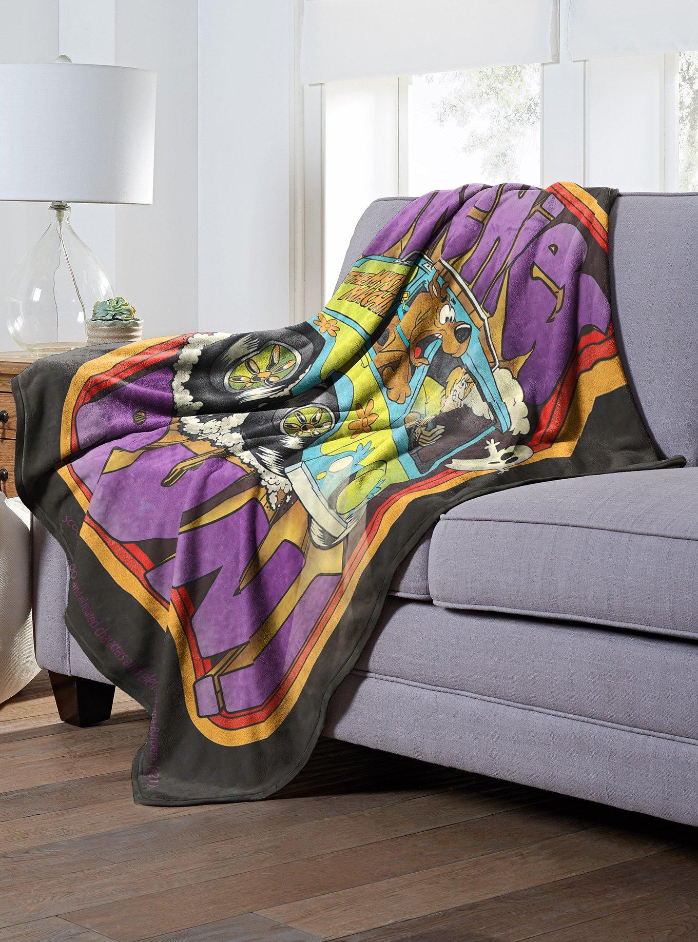 Scooby-Doo Munchies Run Throw Blanket, , alternate