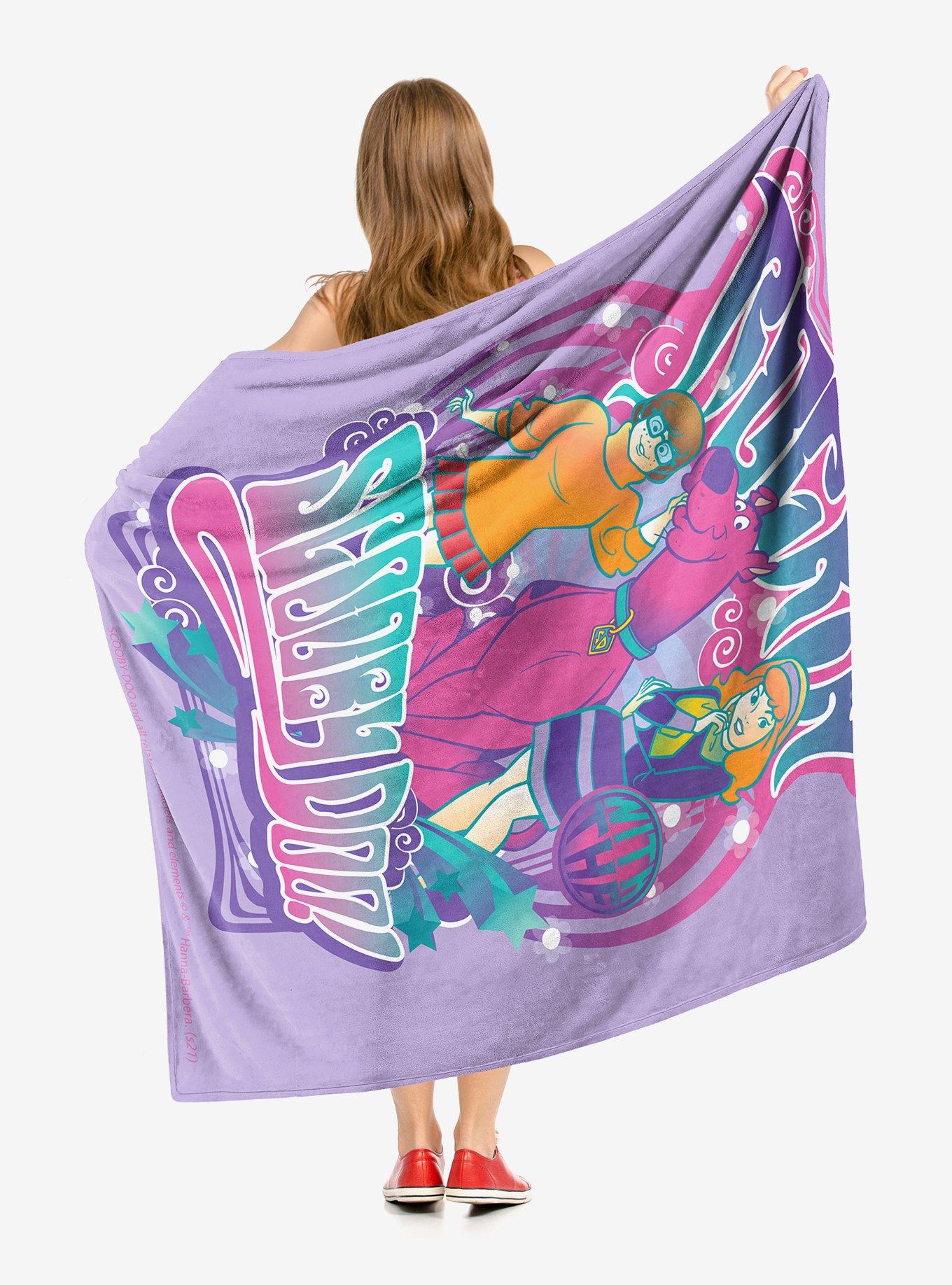 Scooby-Doo Rockin Throw Blanket, , hi-res