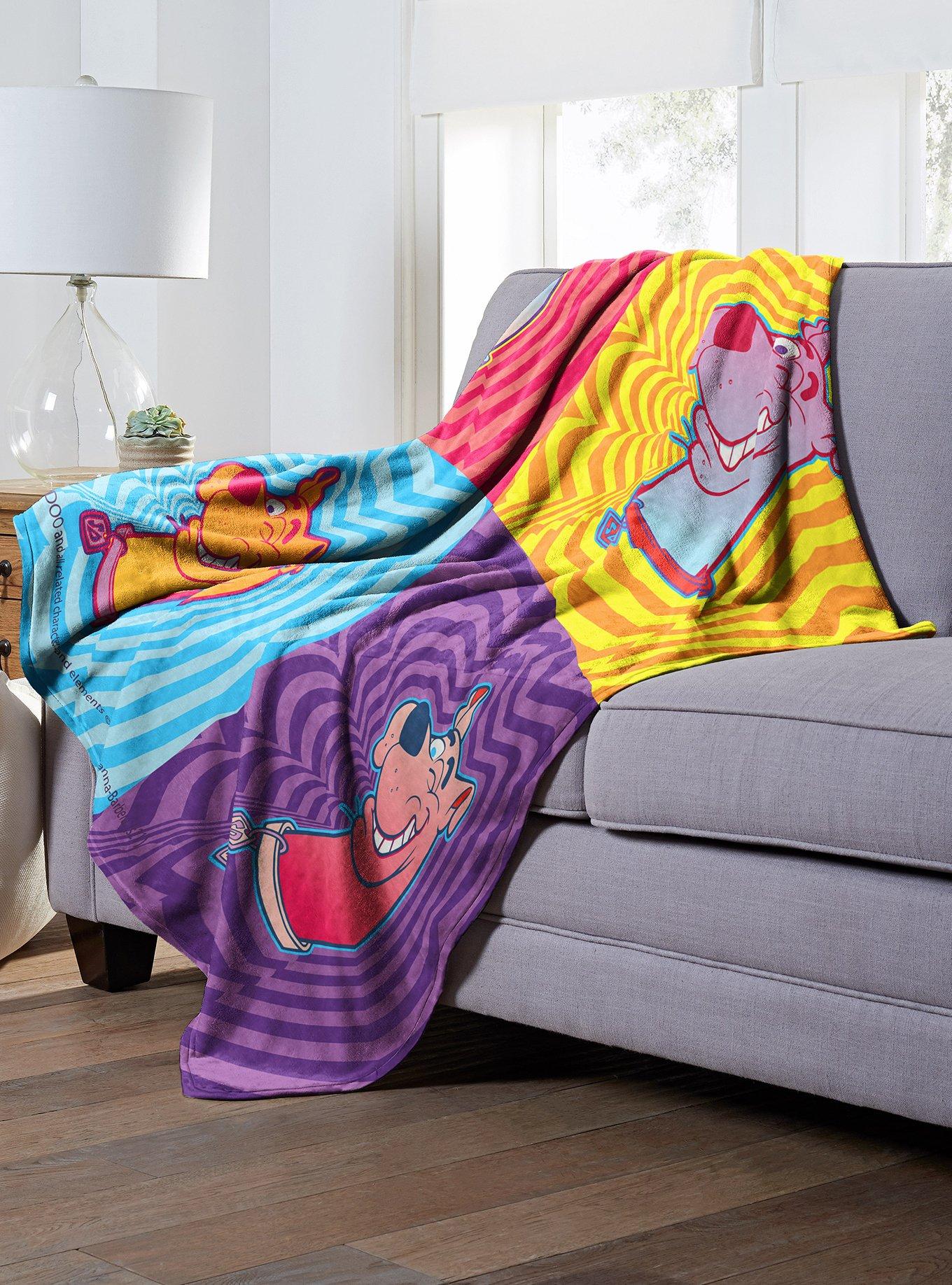 Scooby-Doo Scooby Geometrics Throw Blanket, , alternate
