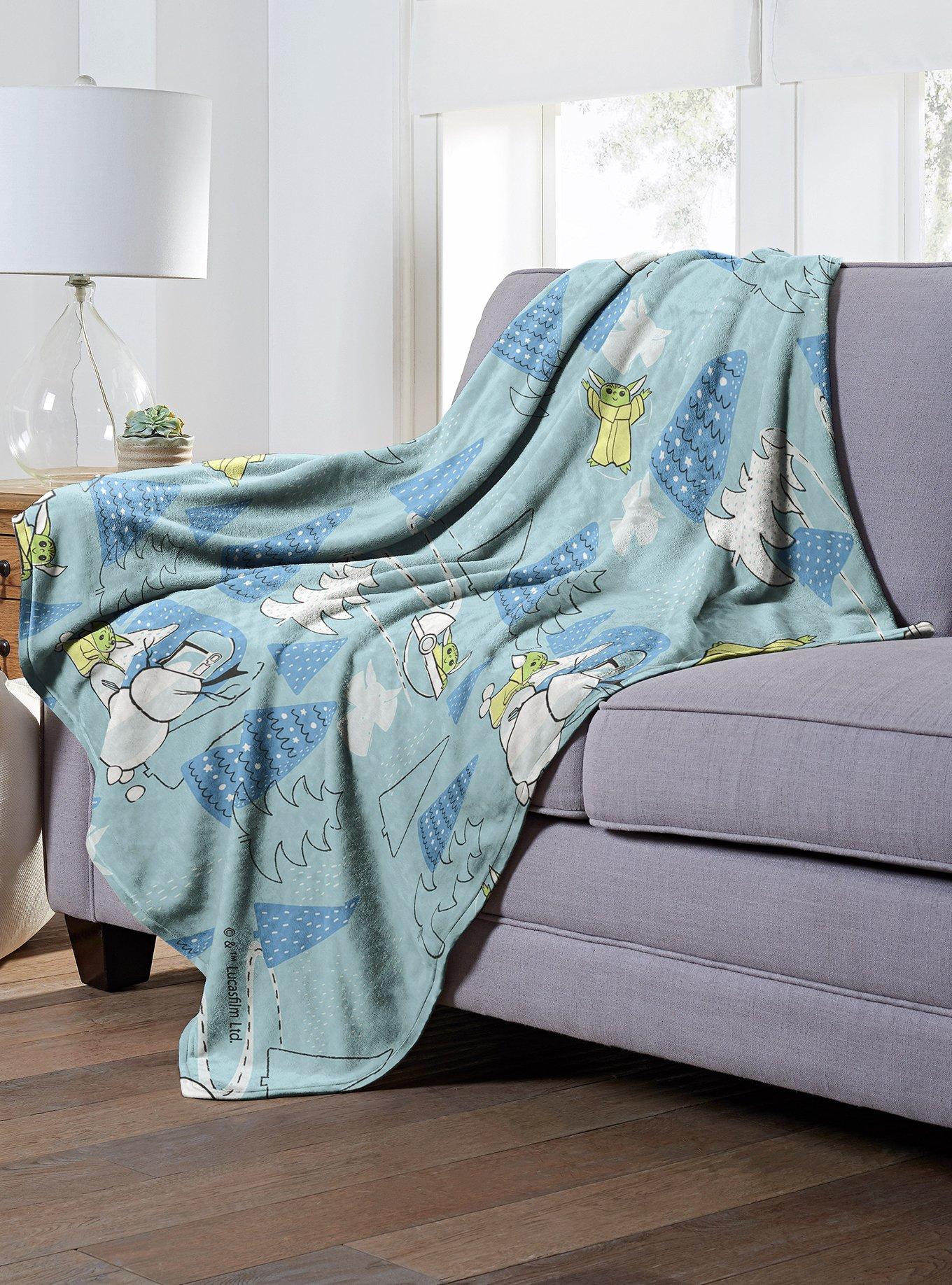 Star Wars The Mandalorian Winter Wonderland Throw Blanket, , alternate