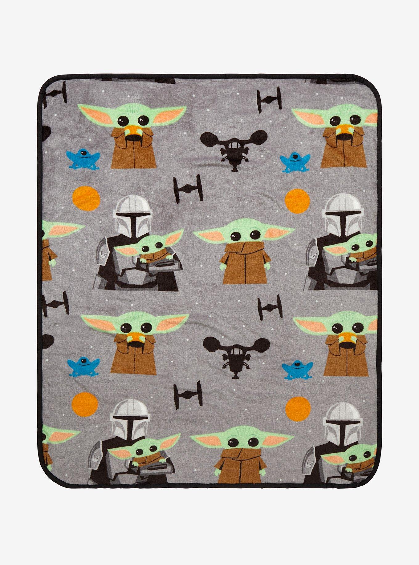 Star Wars The Mandalorian Grogu Pillow and Blanket Set, , alternate