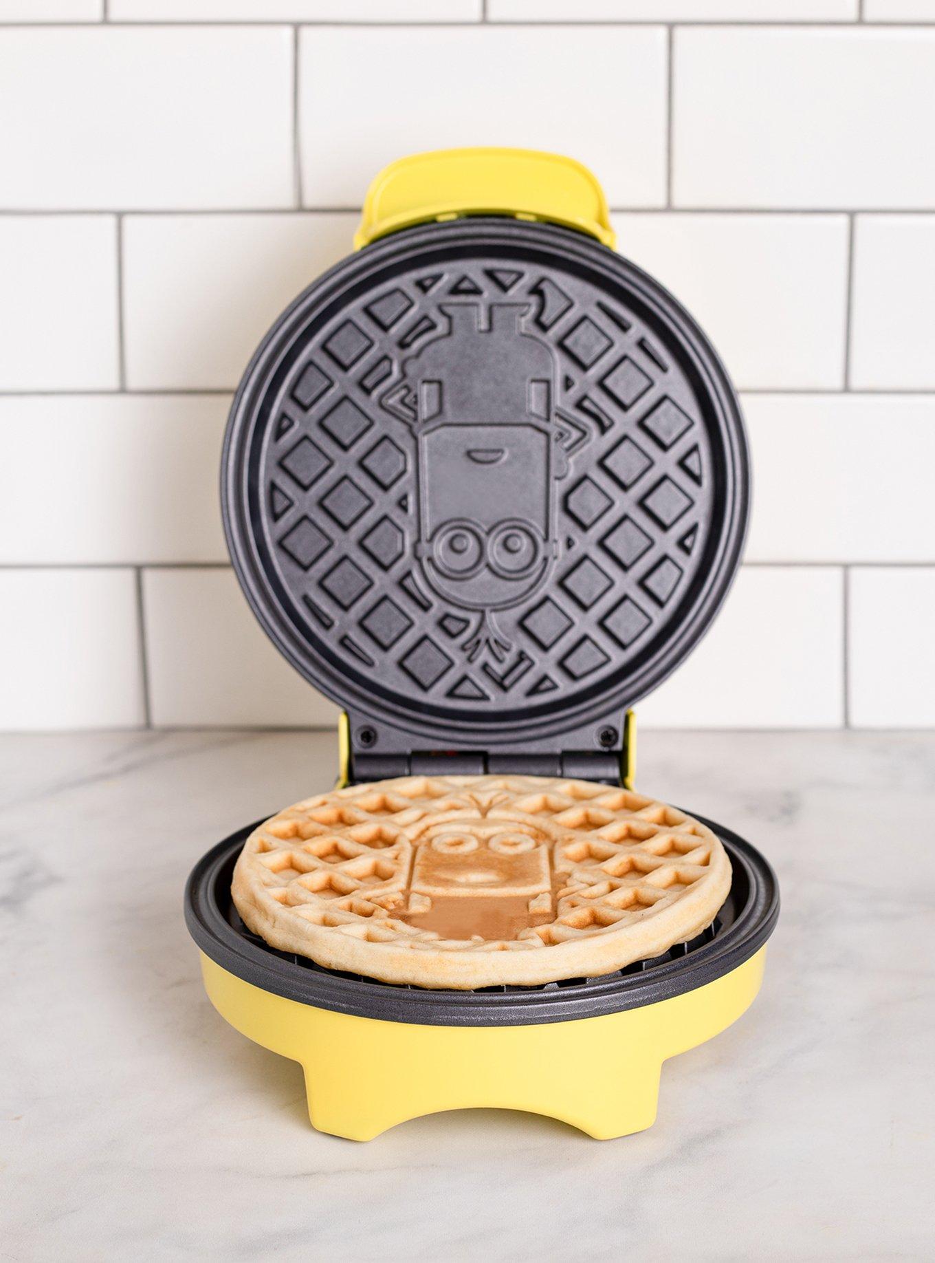 Minions Kevin Waffle Maker, , alternate